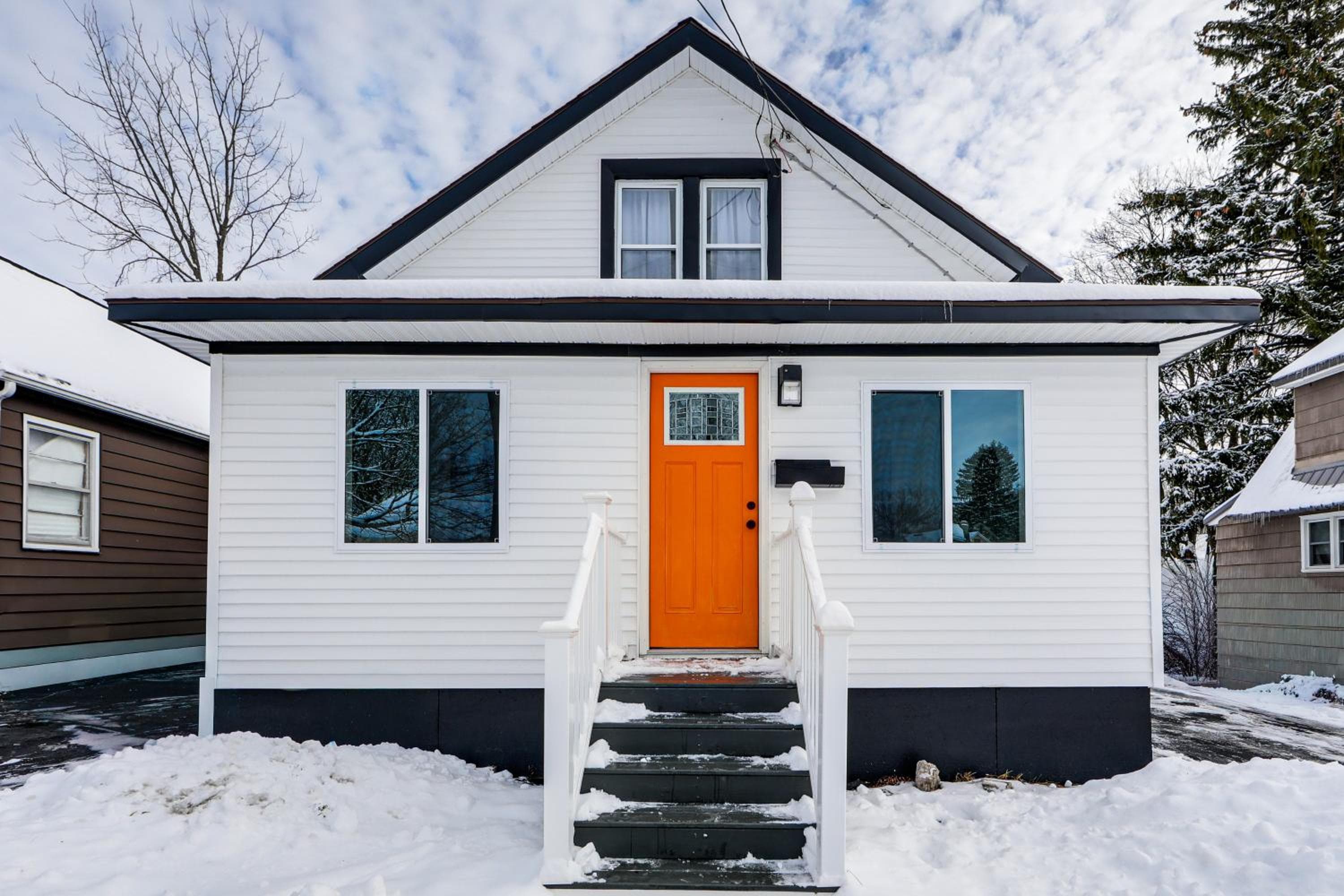 Walkable & Modern! Syracuse Home Near Campus