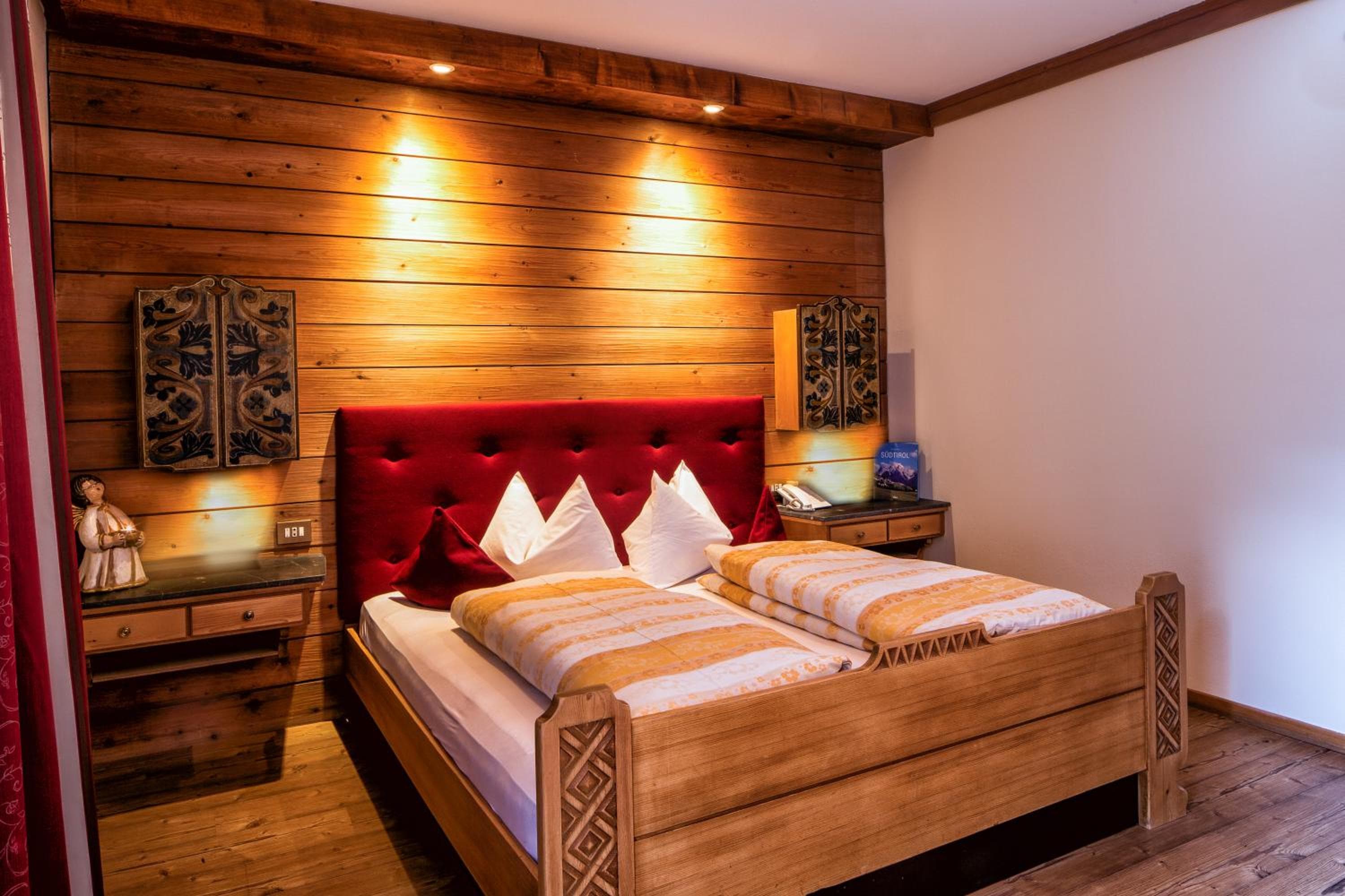 Solaia Hotel & Guesthouse