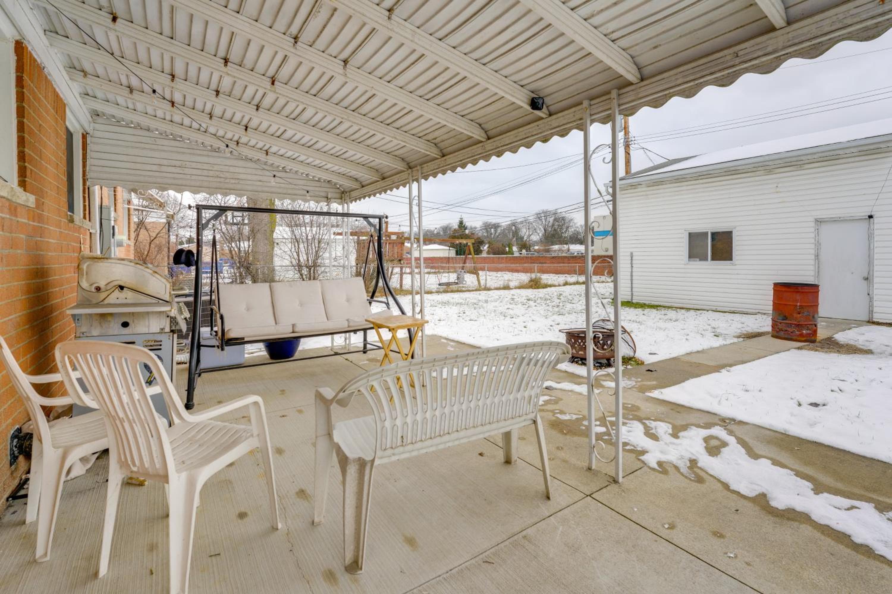 Detroit Getaway: 8 MI to Zoo:, Fire Pit, Games