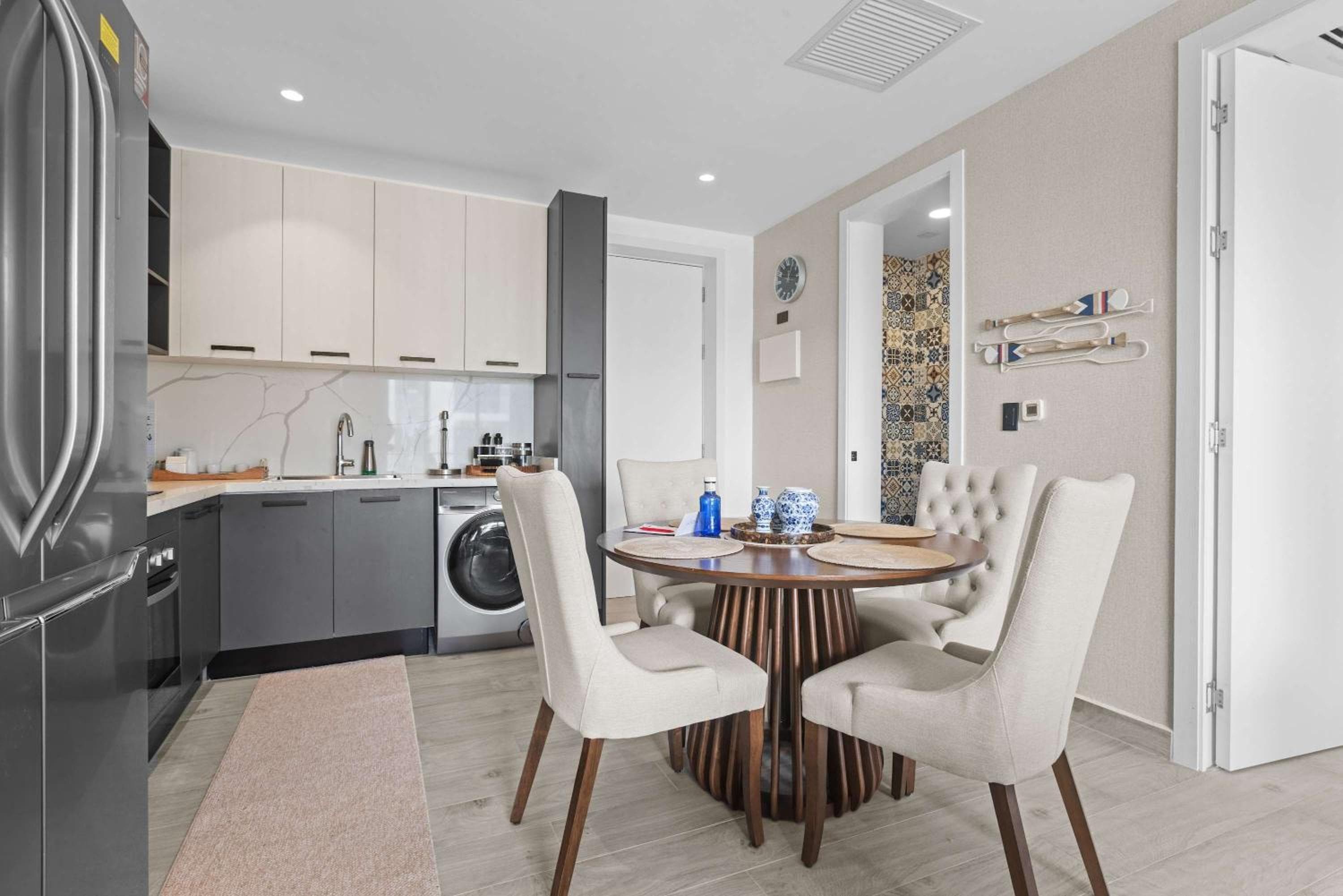 NOK Elegant 2BR Apt by Vistacana