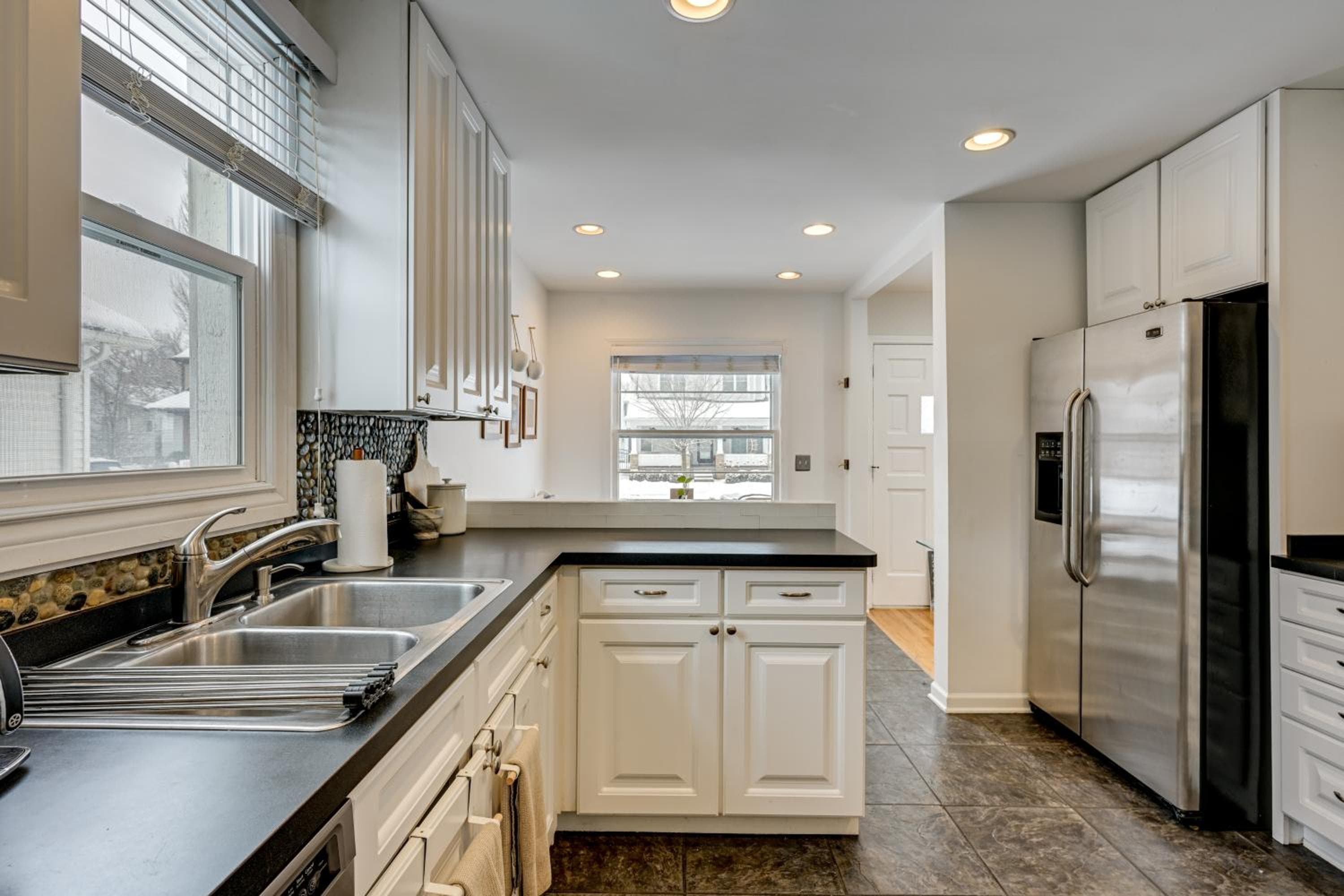 Mid-Century Family Bungalow: Desirable Birmingham!