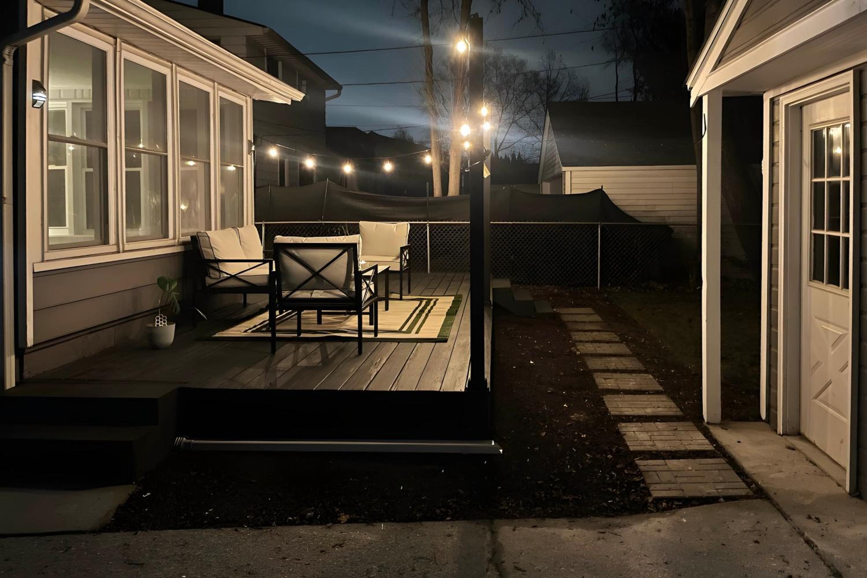 Mid-Century Family Bungalow: Desirable Birmingham!