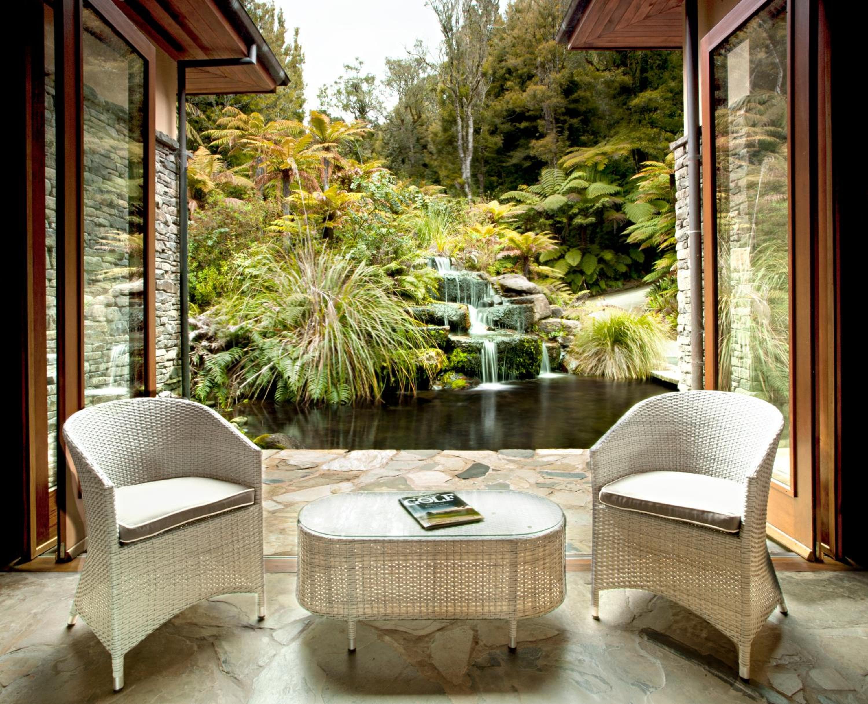 Treetops Lodge & Estate