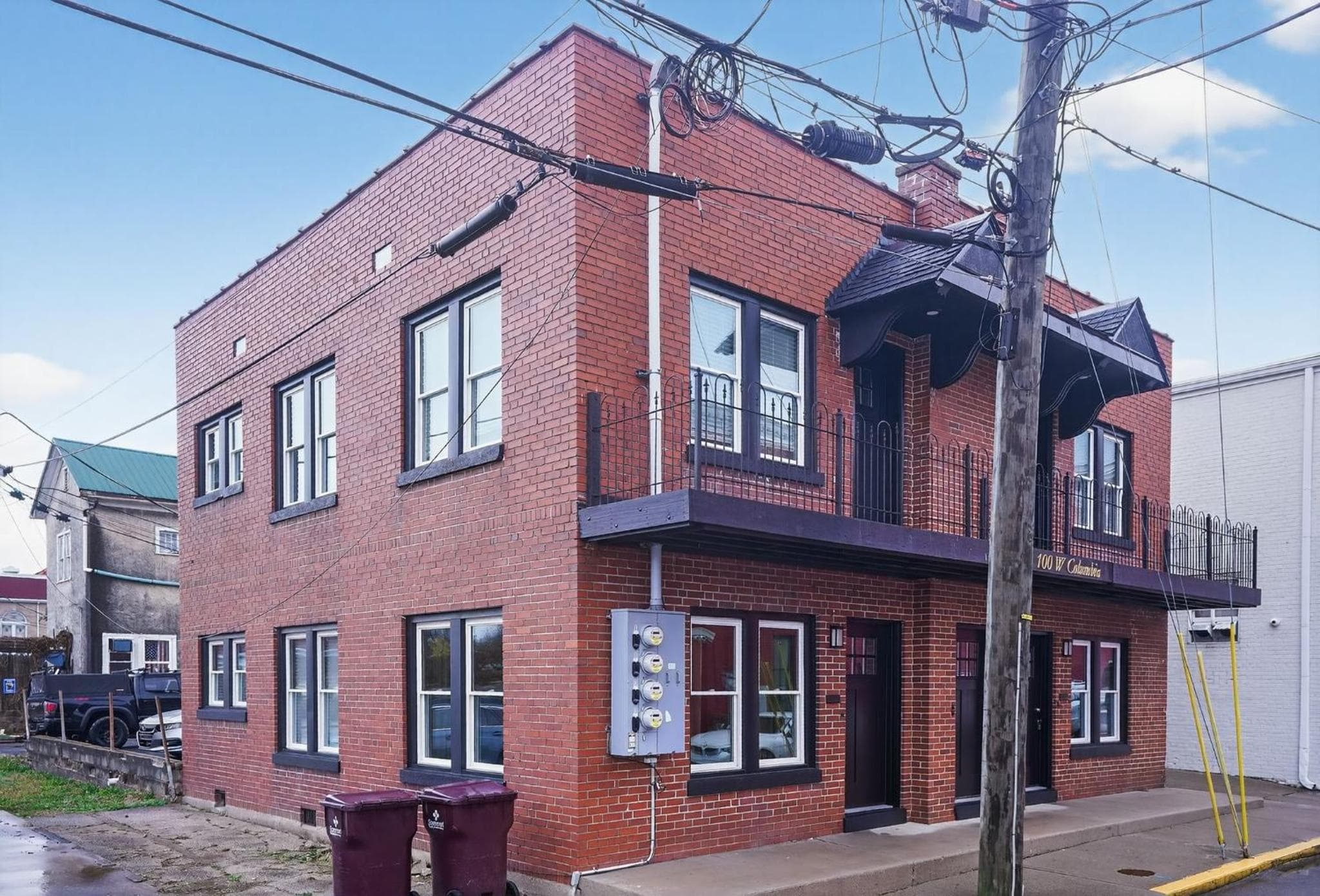 Downtown Rustic KY Retreat, Columbia House Unit B