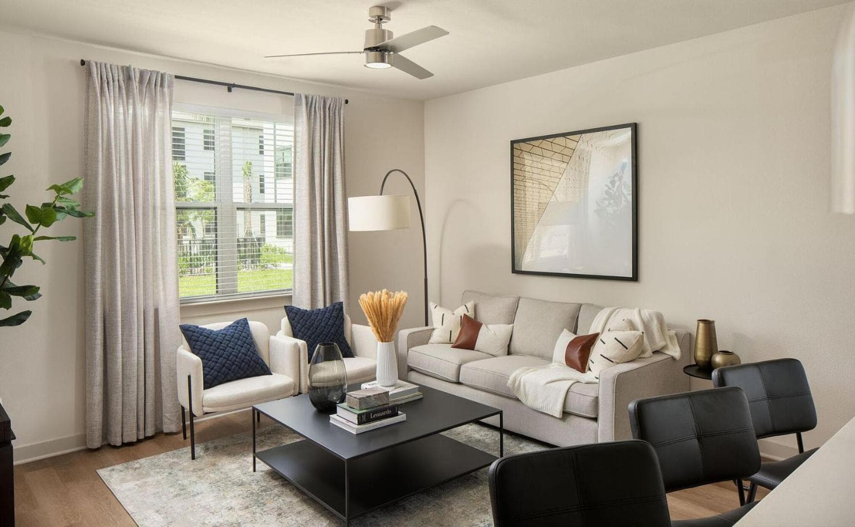 Landing Chic 1BD Clubhouse Gym