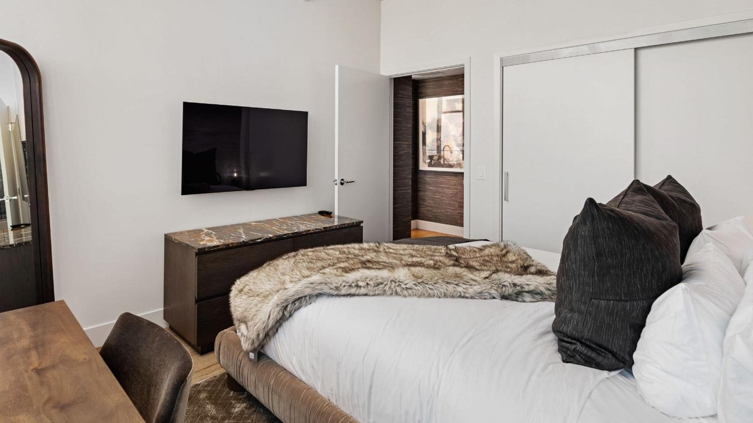 SkyLux Penthouse by AvantStay