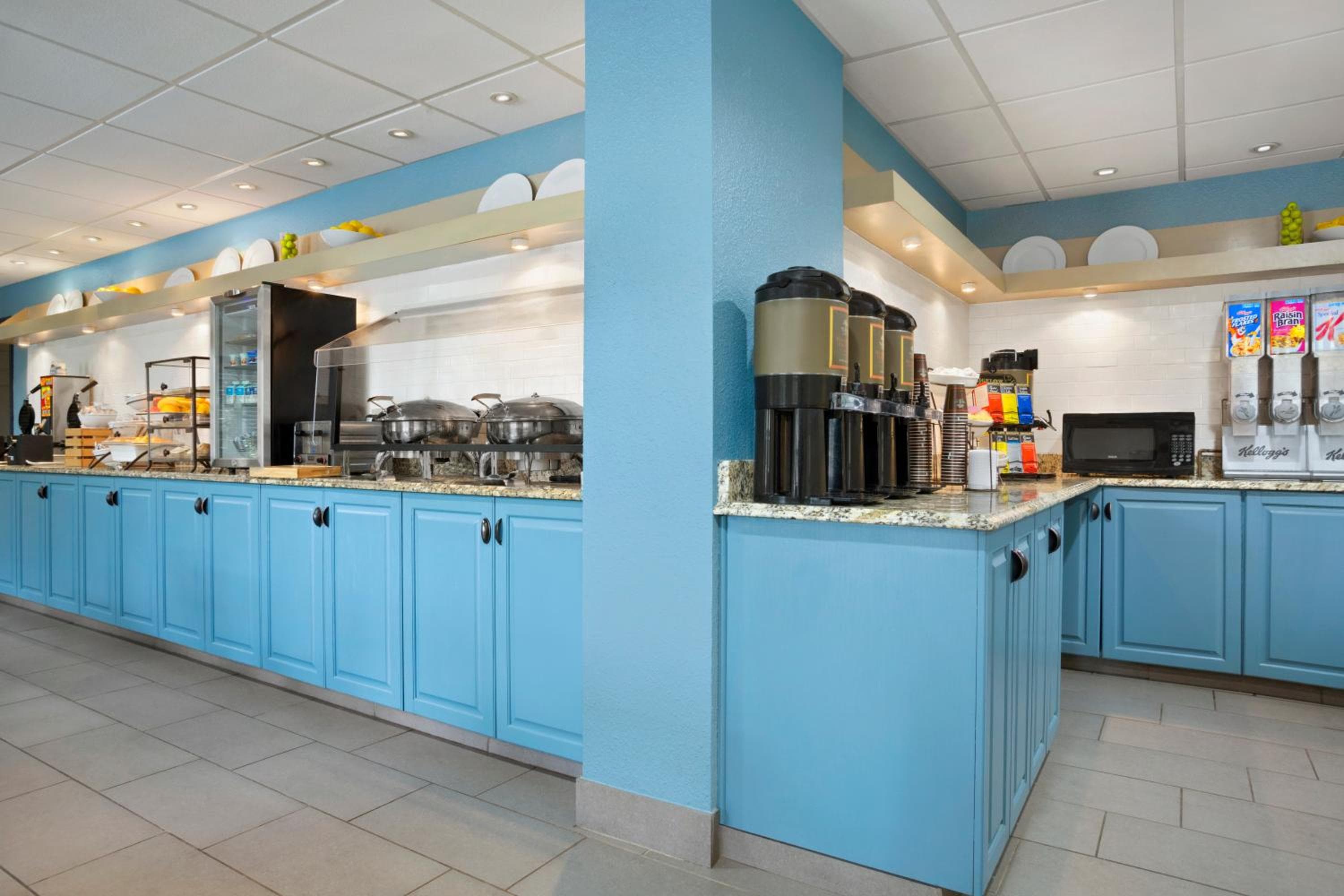 Country Inn & Suites by Radisson, Charlotte University Place, NC
