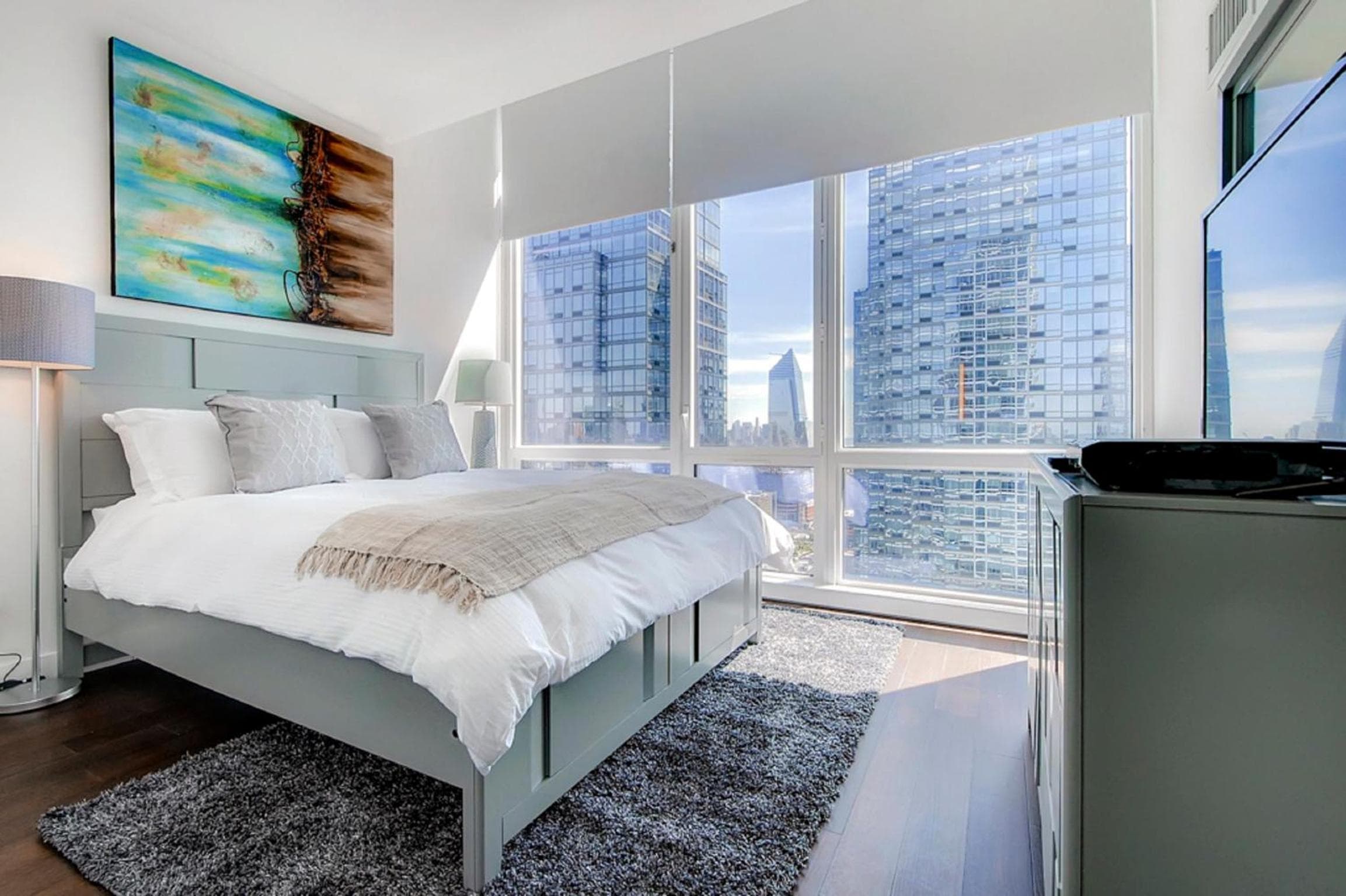 Global Luxury Suites at Sky