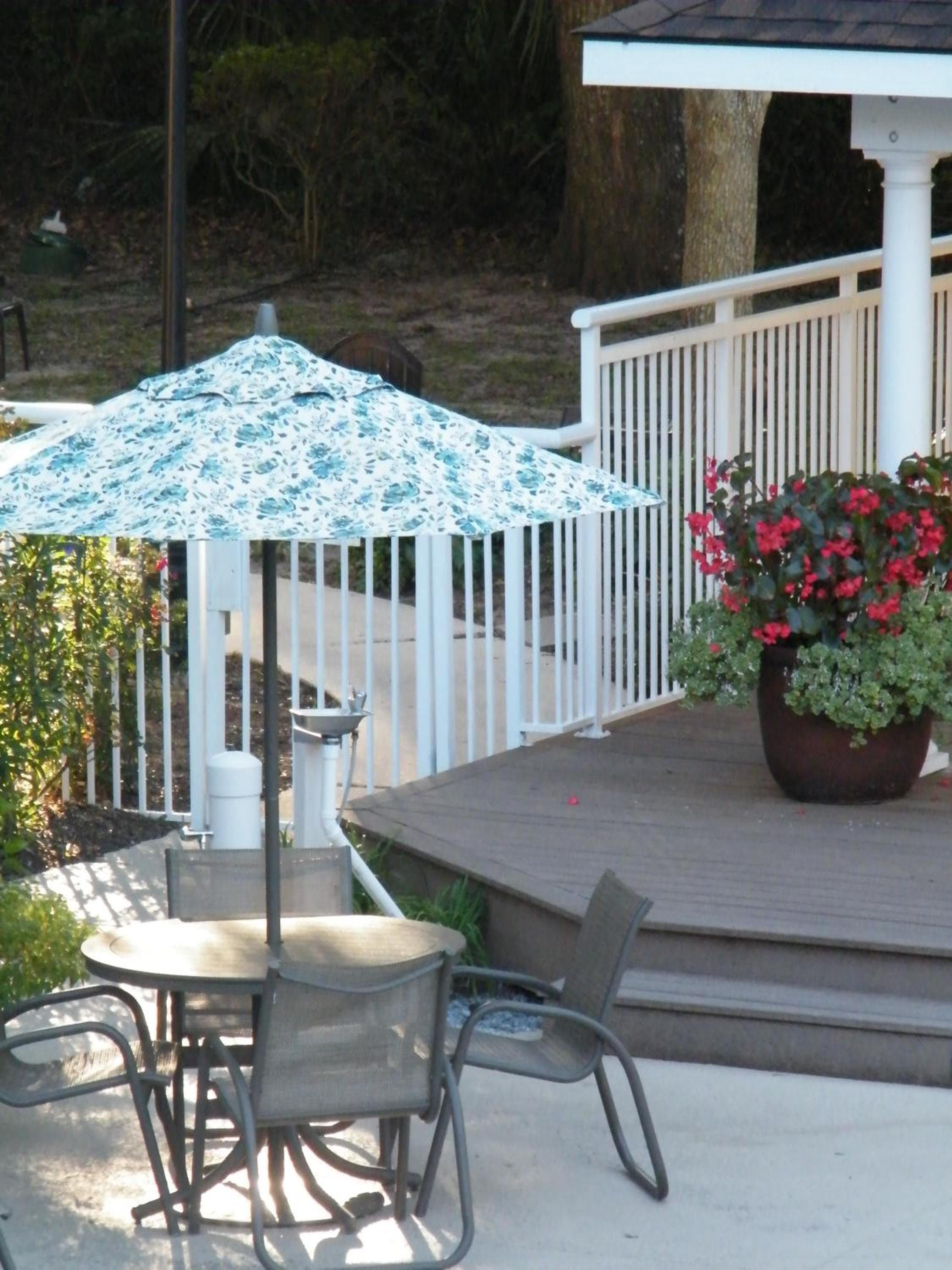 Palmera Inn and Suites