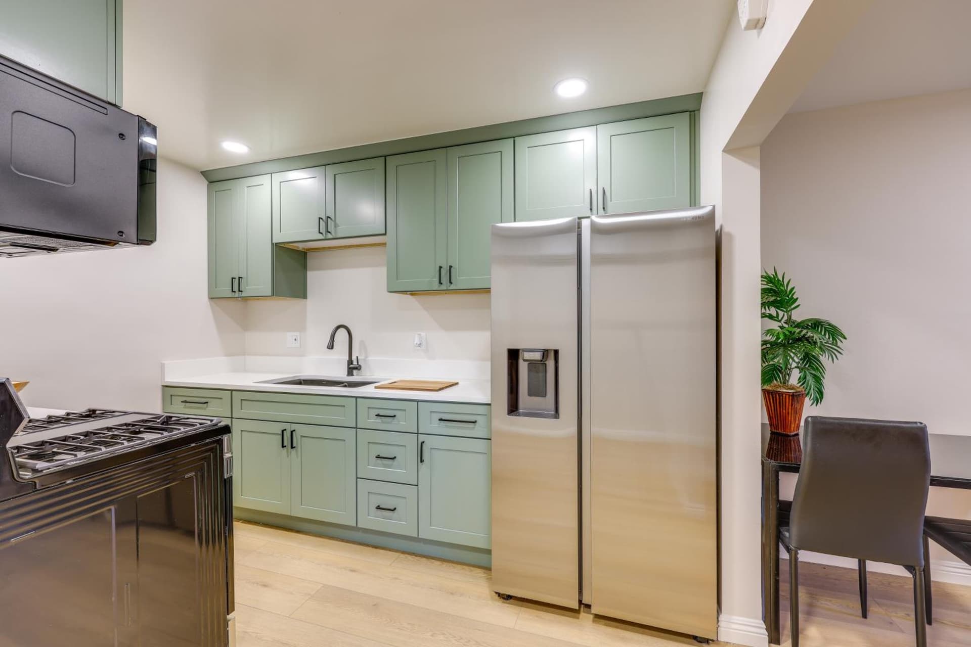 1 Mi to LLUMC! Loma Linda Home w/ Shared Patio