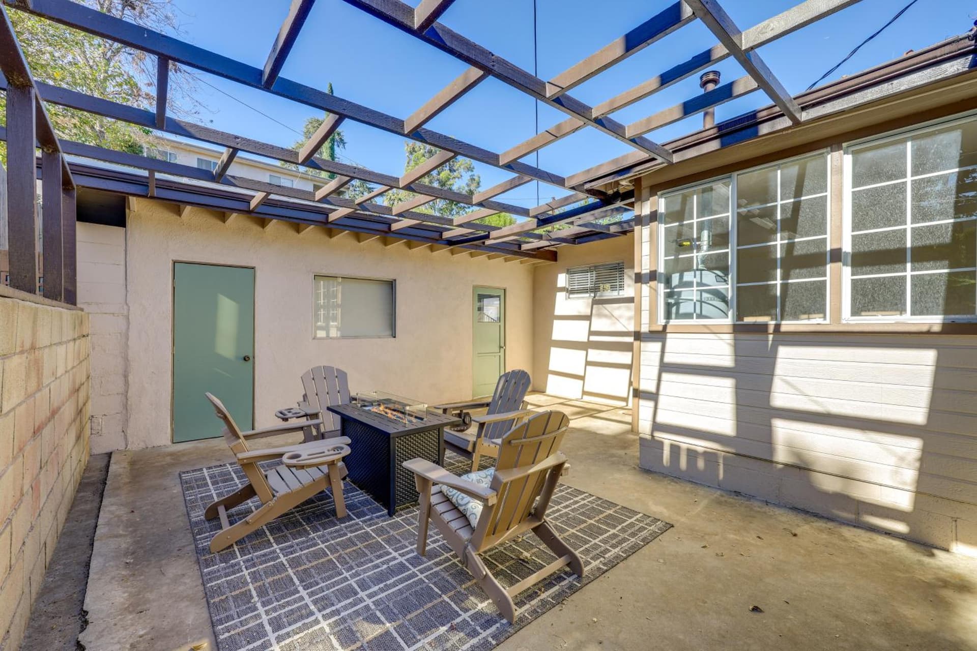 1 Mi to LLUMC! Loma Linda Home w/ Shared Patio