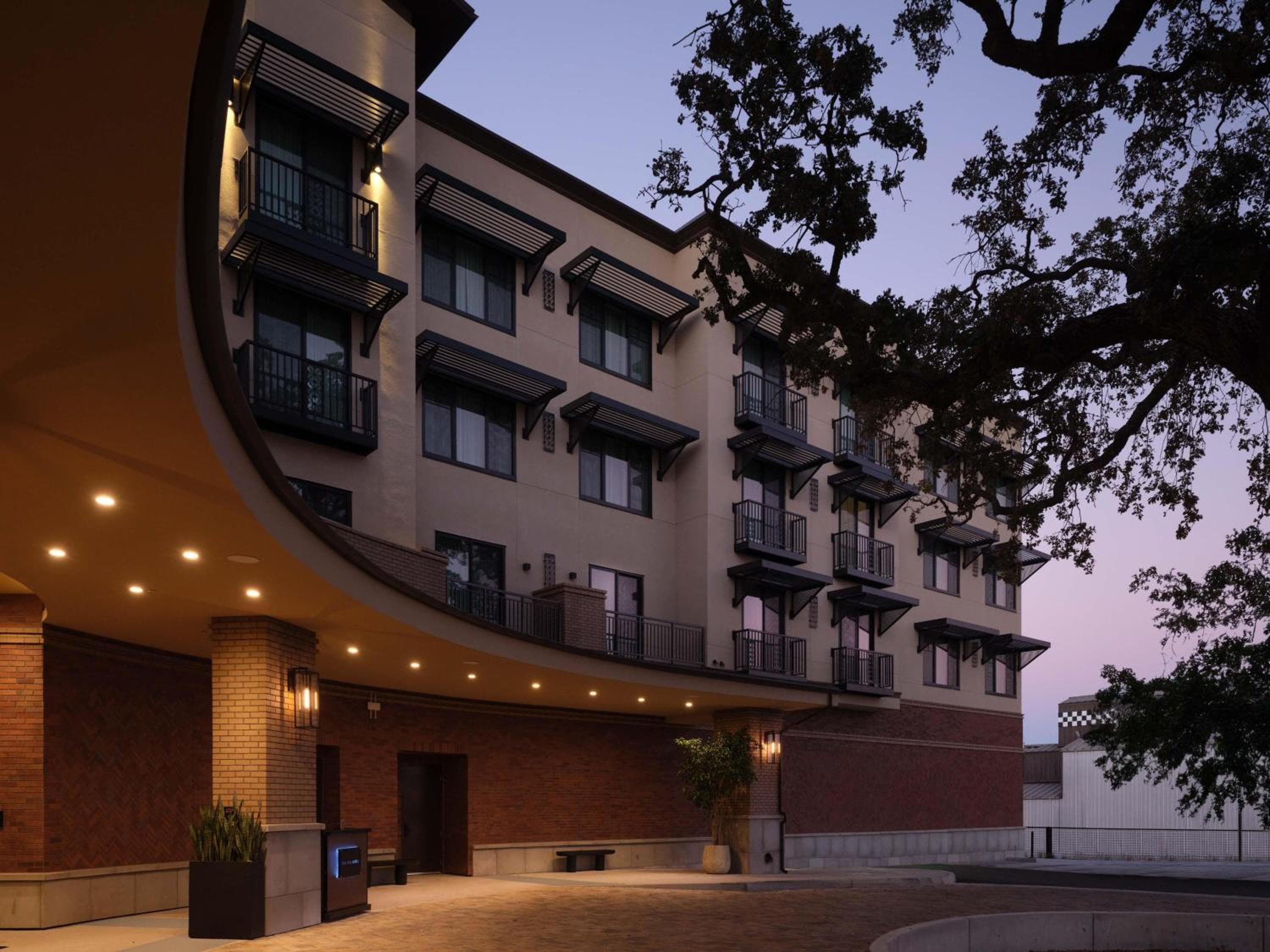 The Ava Hotel Paso Robles, Curio Collection By Hilton