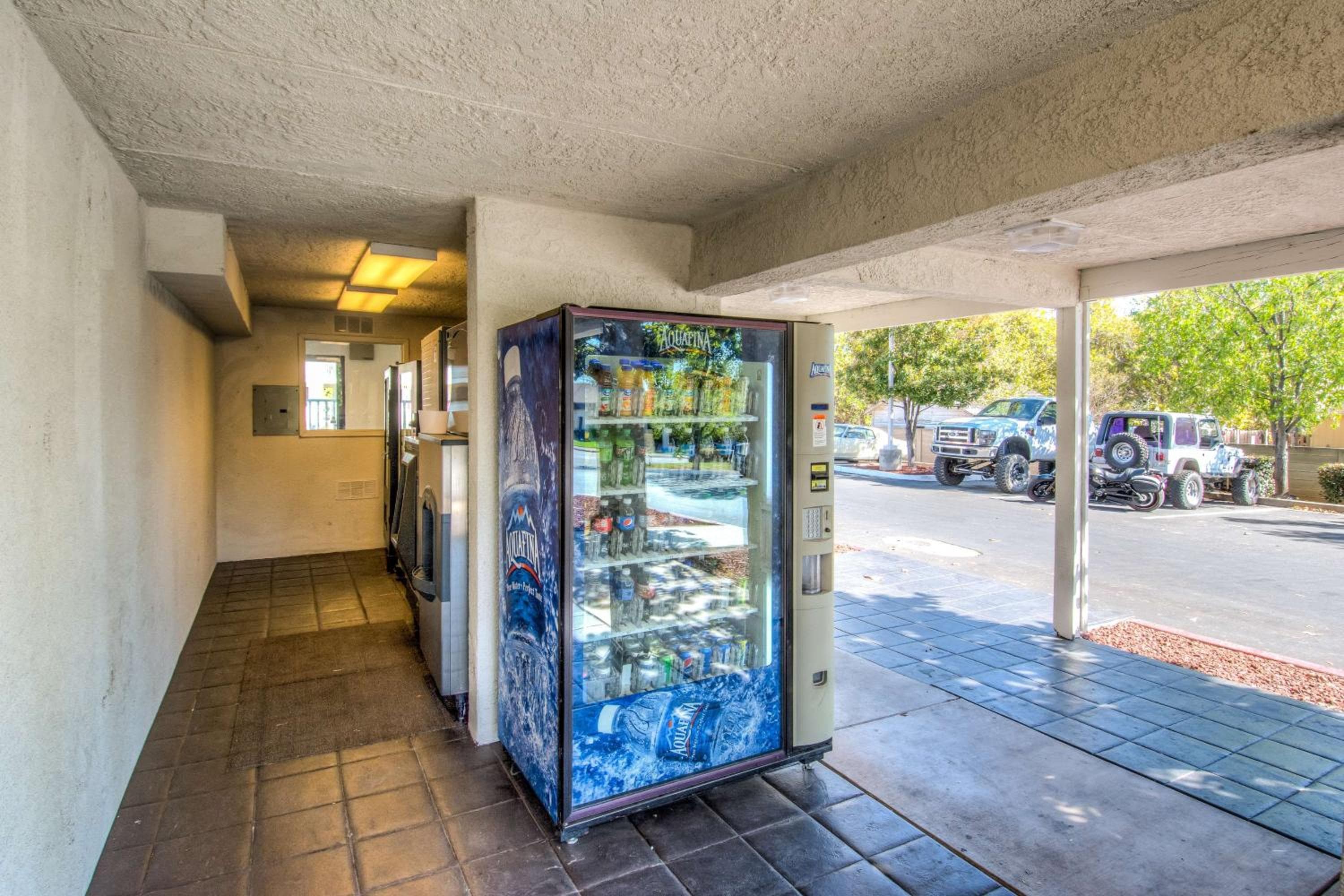 Motel 6-Redding, CA - South