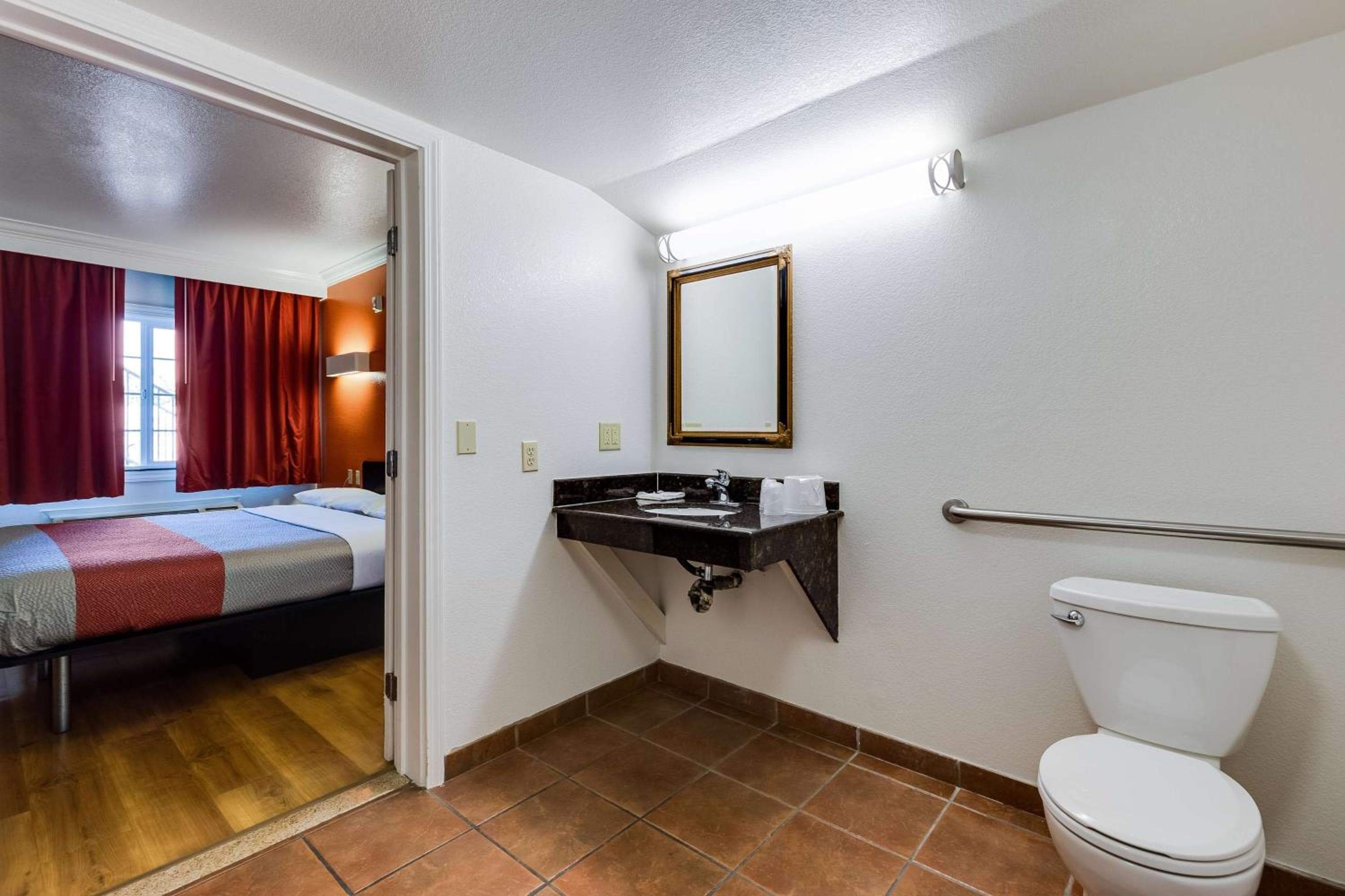 Motel 6-San Jose, CA - Convention Center