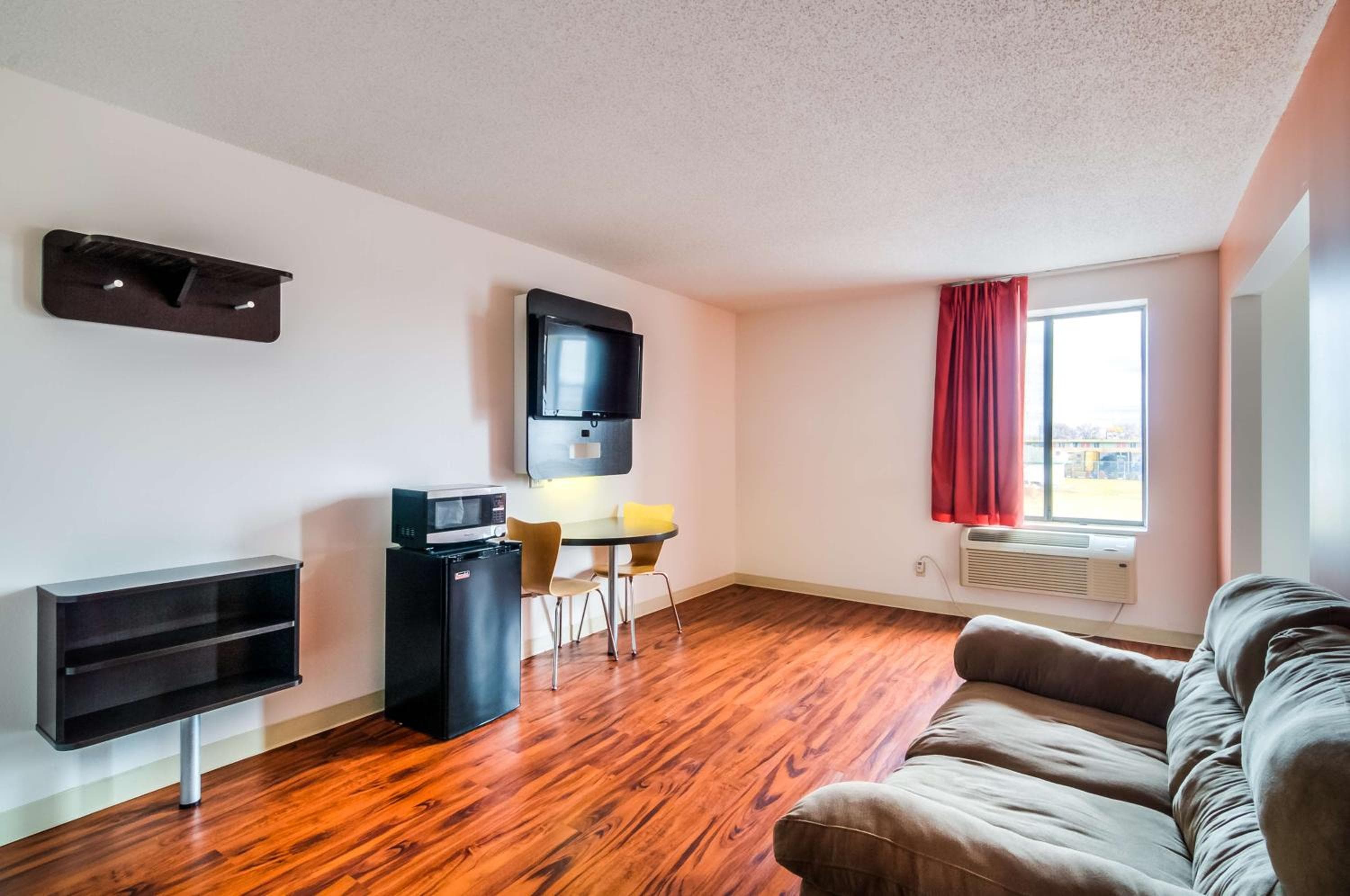 Motel 6-Lansing, IL - Chicago South