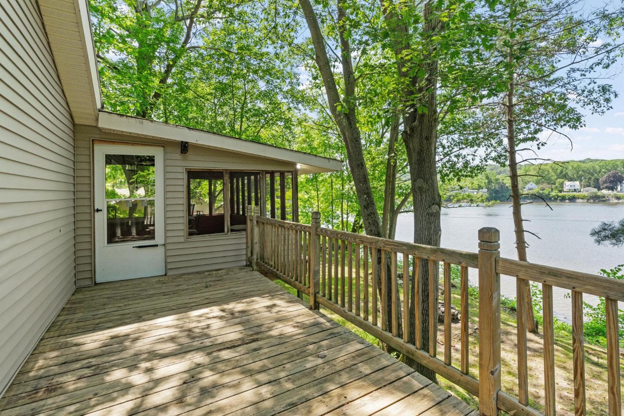 Riverfront Home with Tranquil Views in Schaghticoke