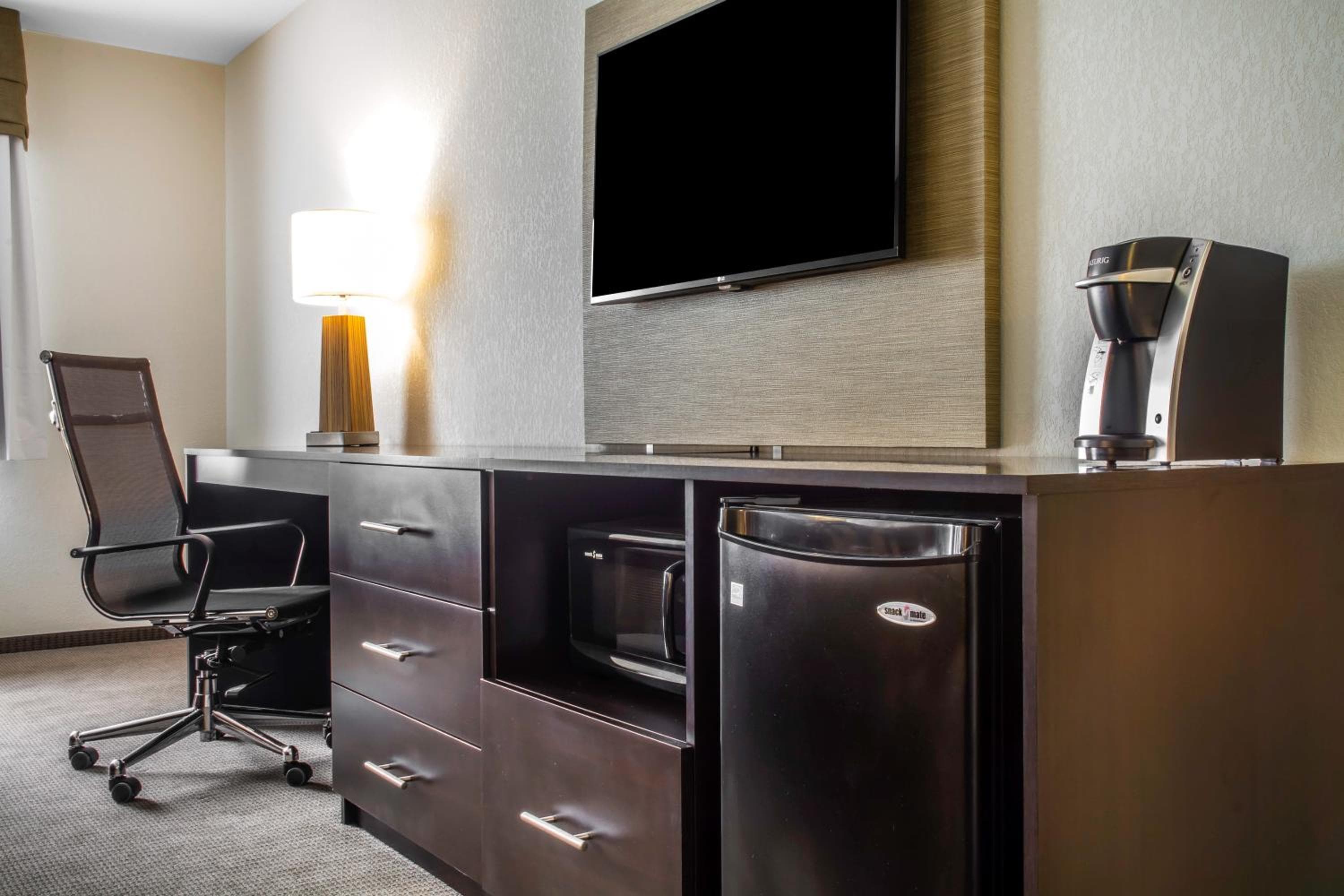 Sleep Inn & Suites Syracuse Airport