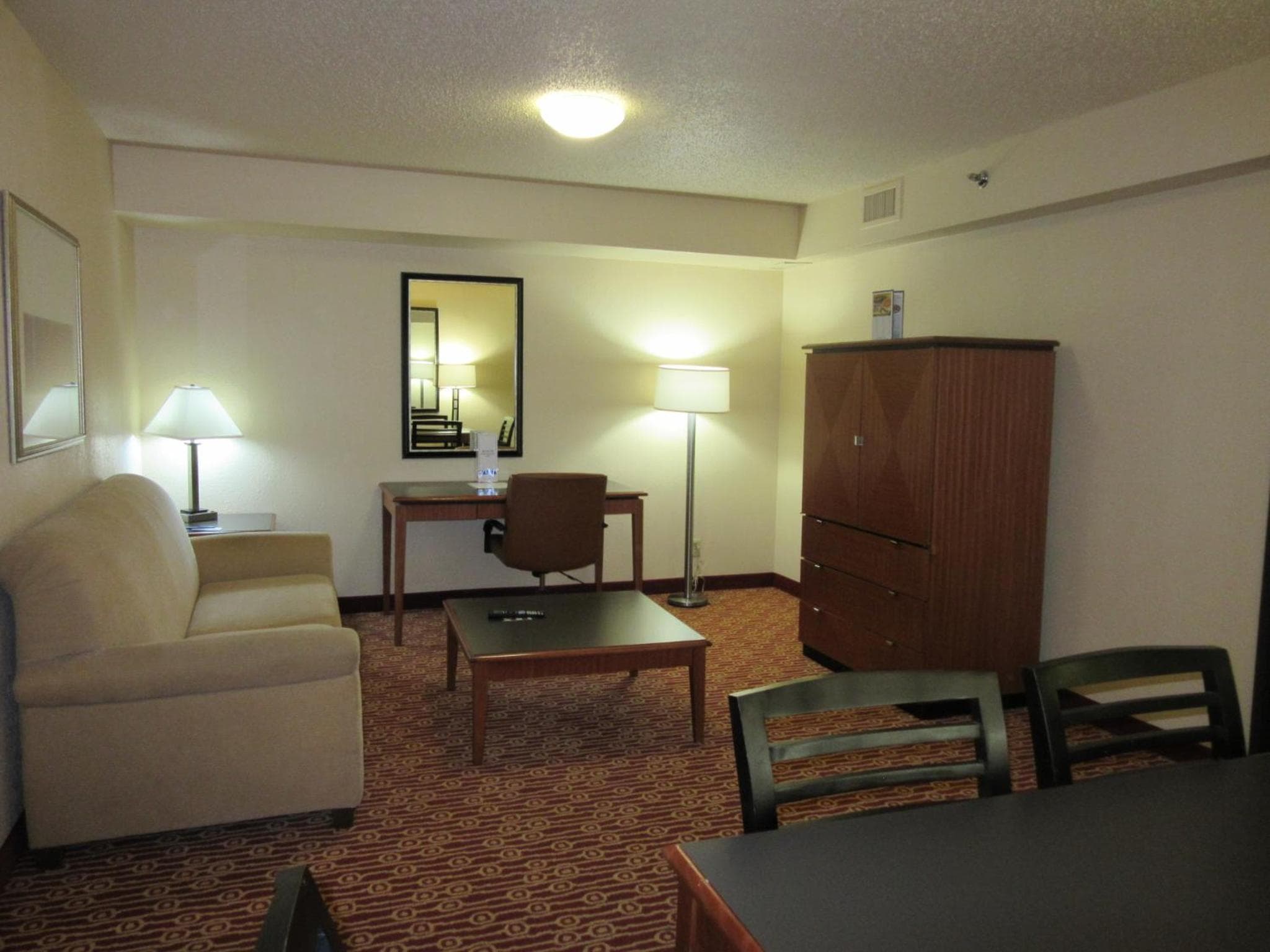Atrium Hotel and Suites DFW Airport