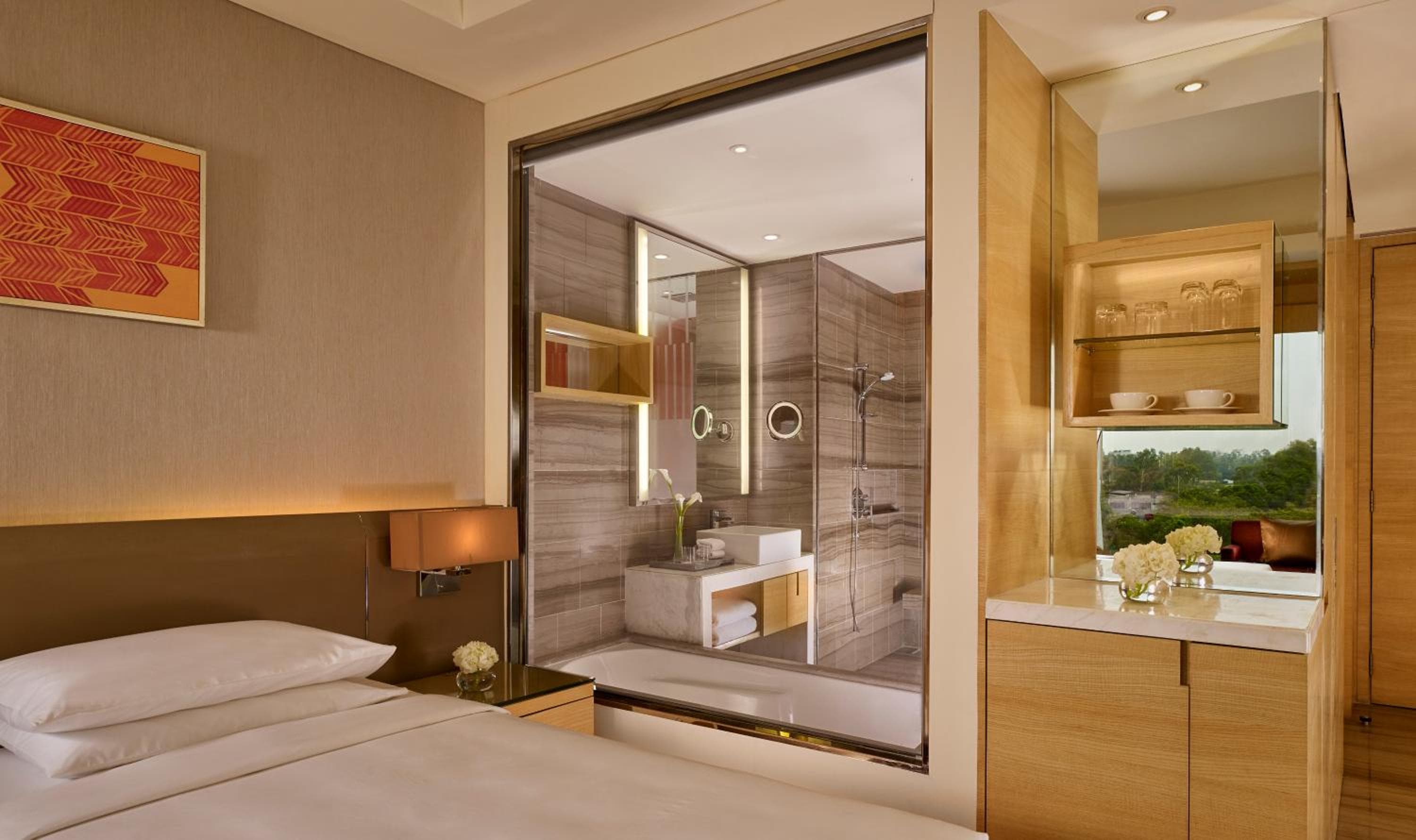 Hyatt Regency Chandigarh, Elante Mall