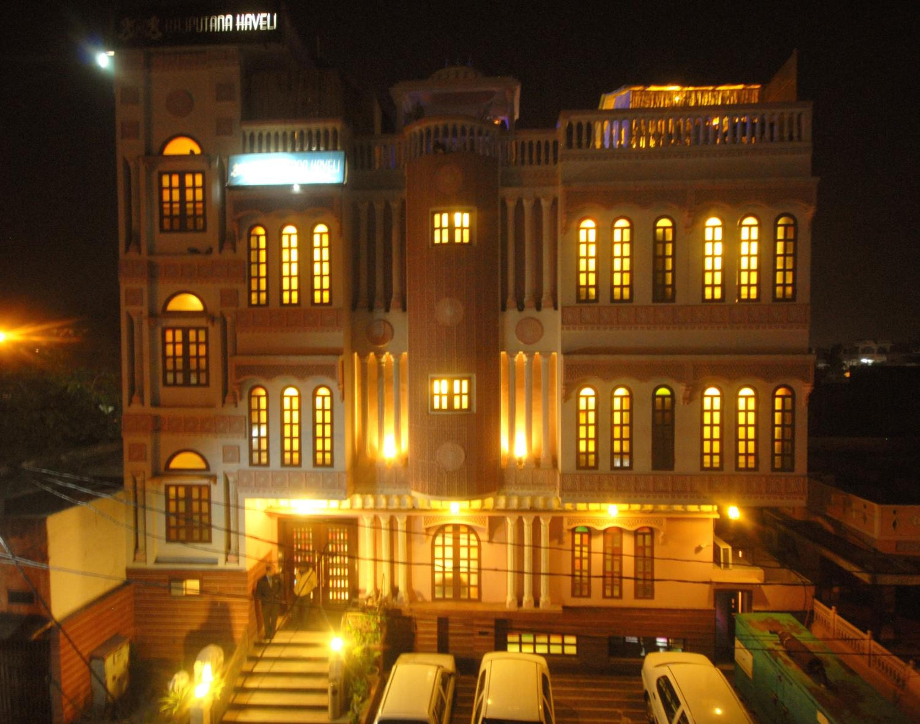 Hotel Rajputana Haveli - Near Jal Mahal - Jaipur