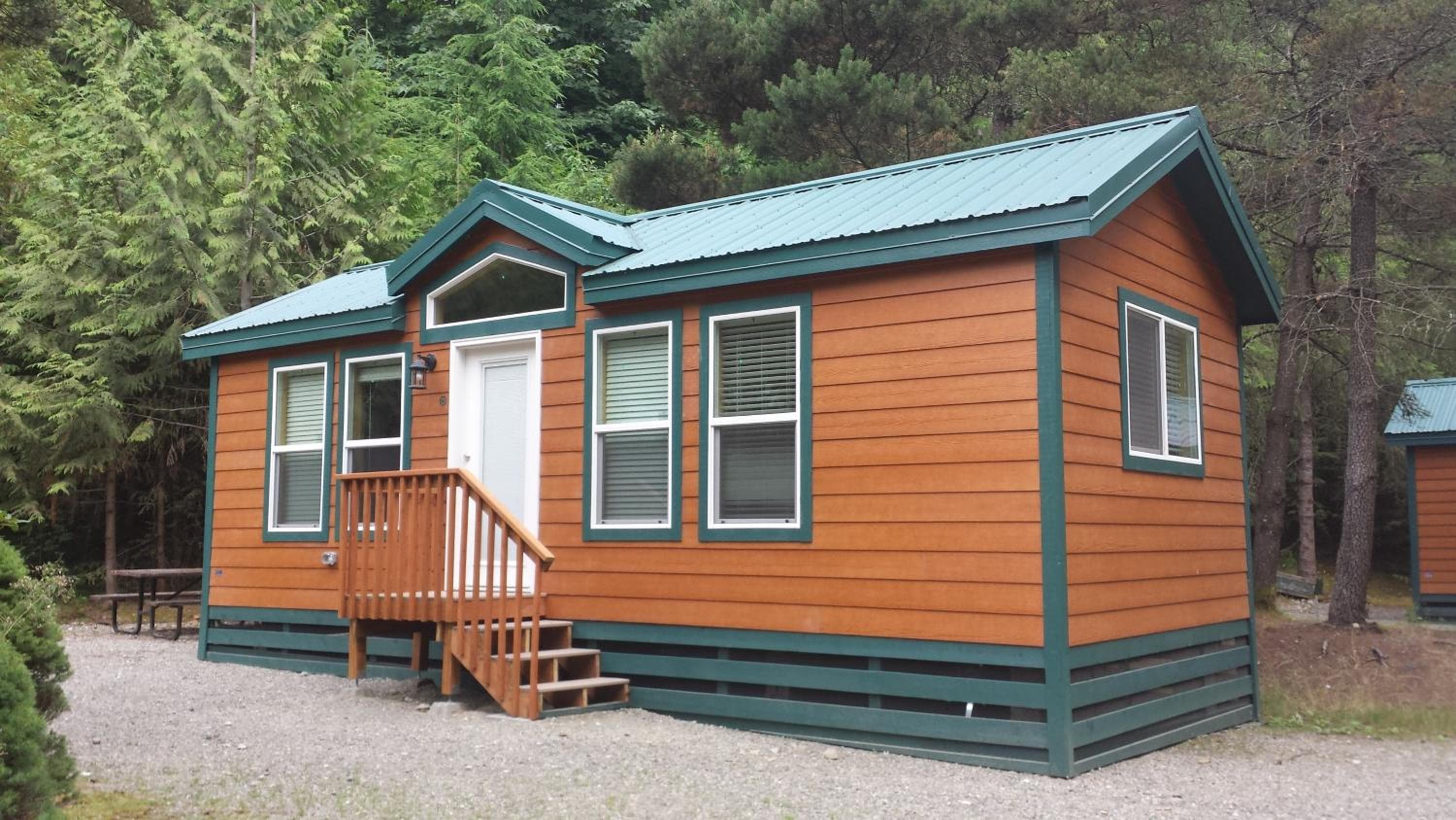 Tall Chief Camping Resort Cottage 4