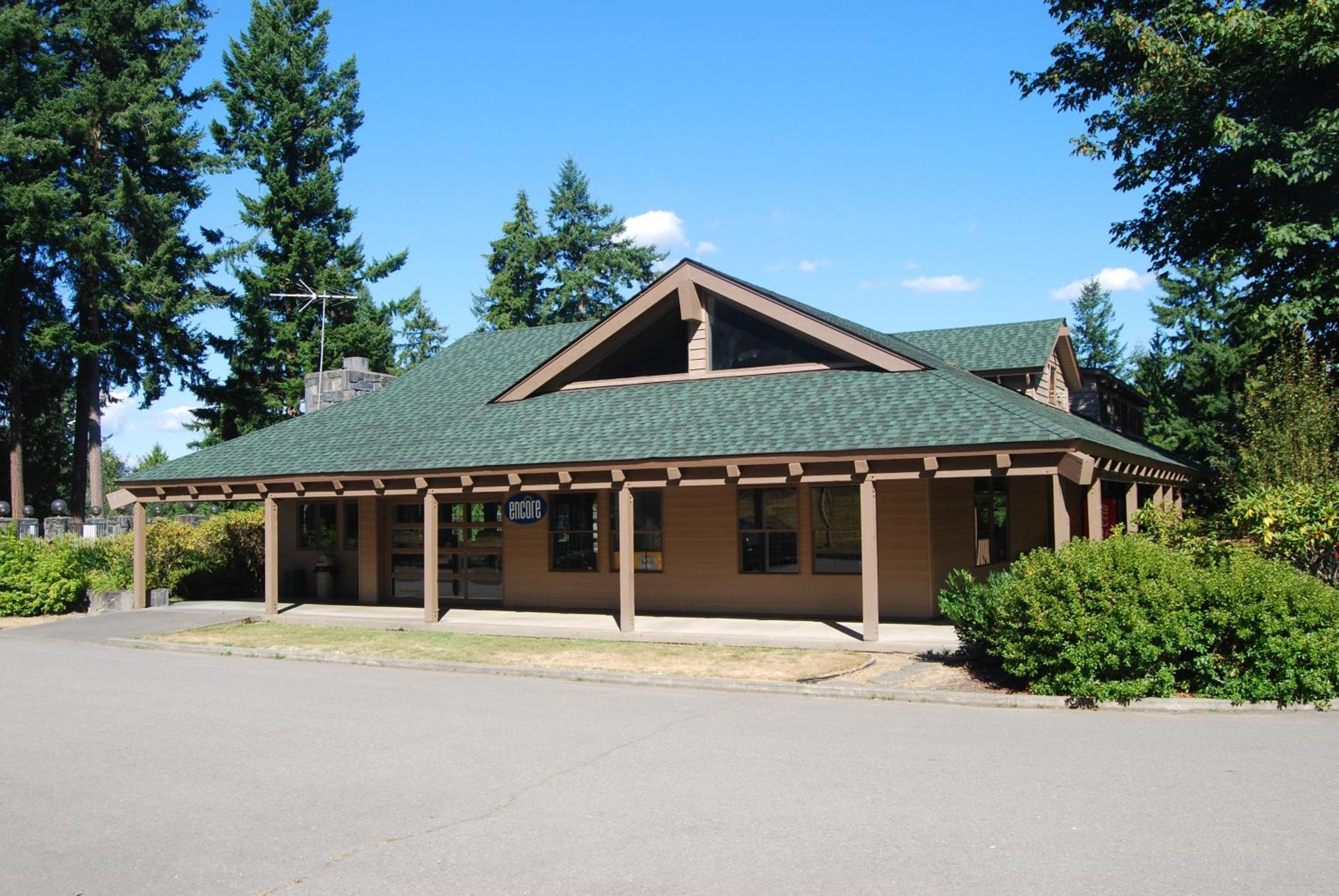 Tall Chief Camping Resort Cottage 4