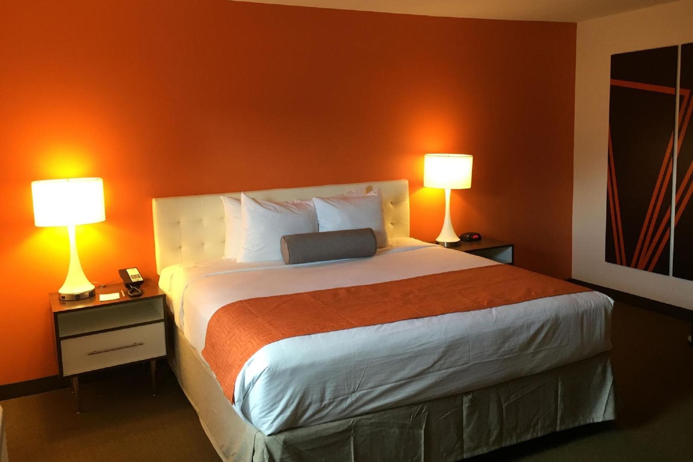 Howard Johnson by Wyndham Quincy/ Boston
