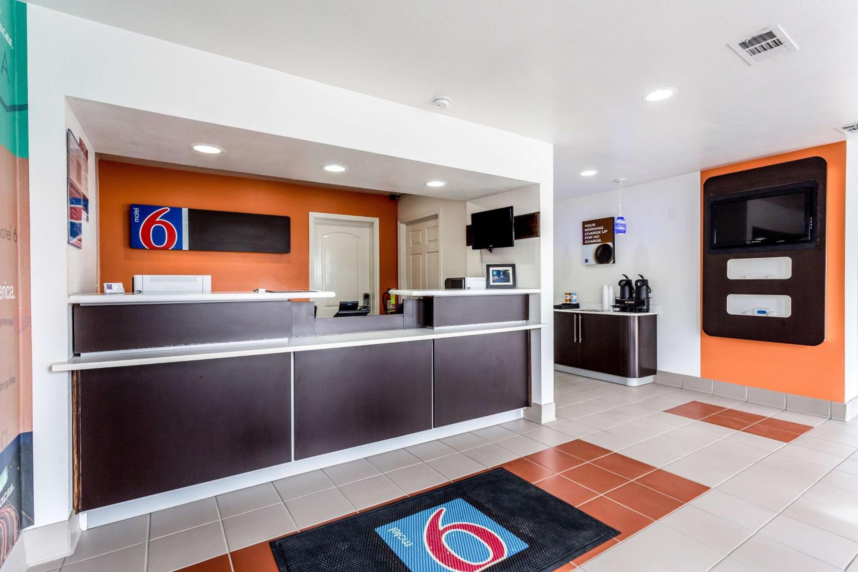 Motel 6-Bryan, TX - College Station