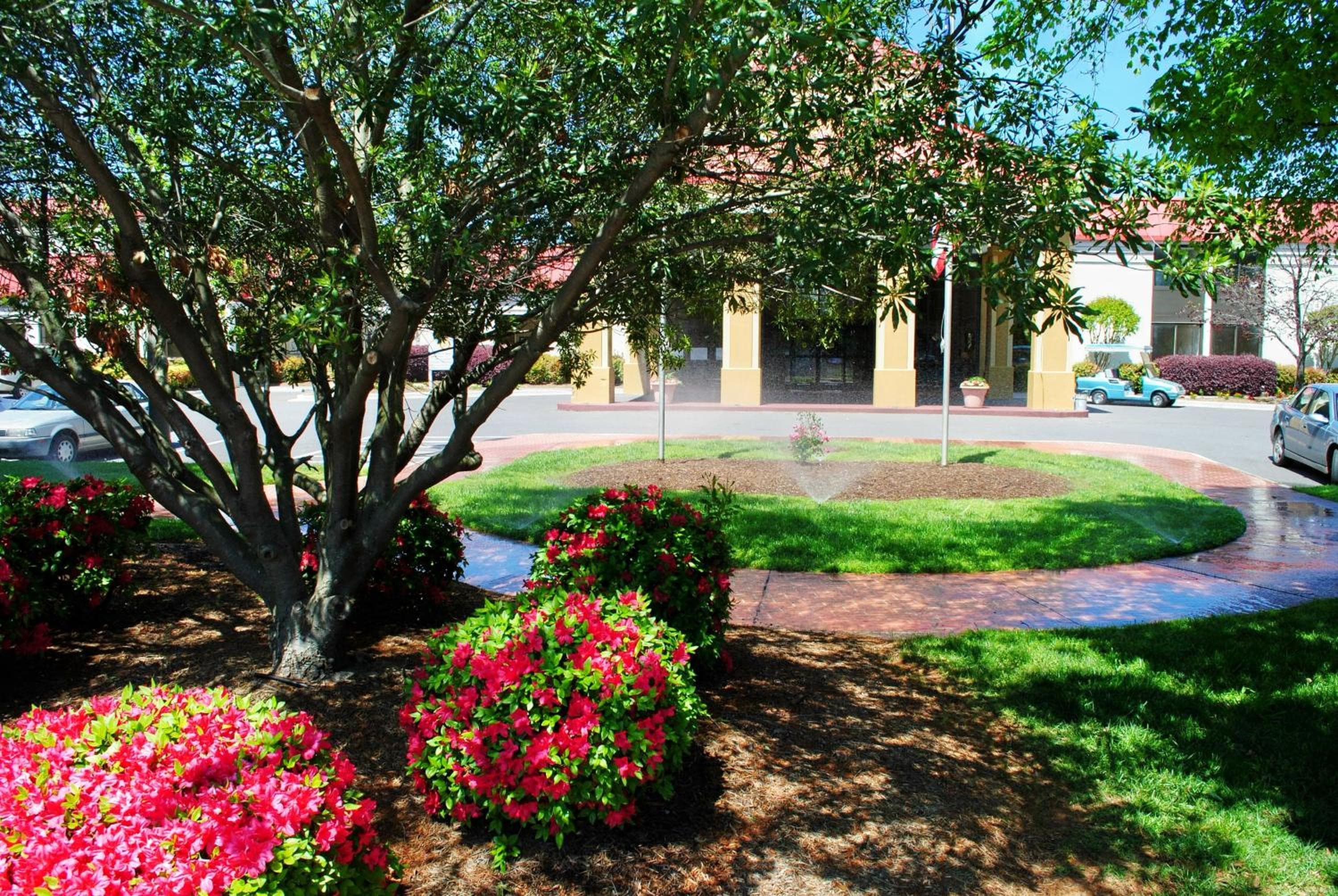 Village Inn Clemmons-Winston Salem, Trademark by Wyndham