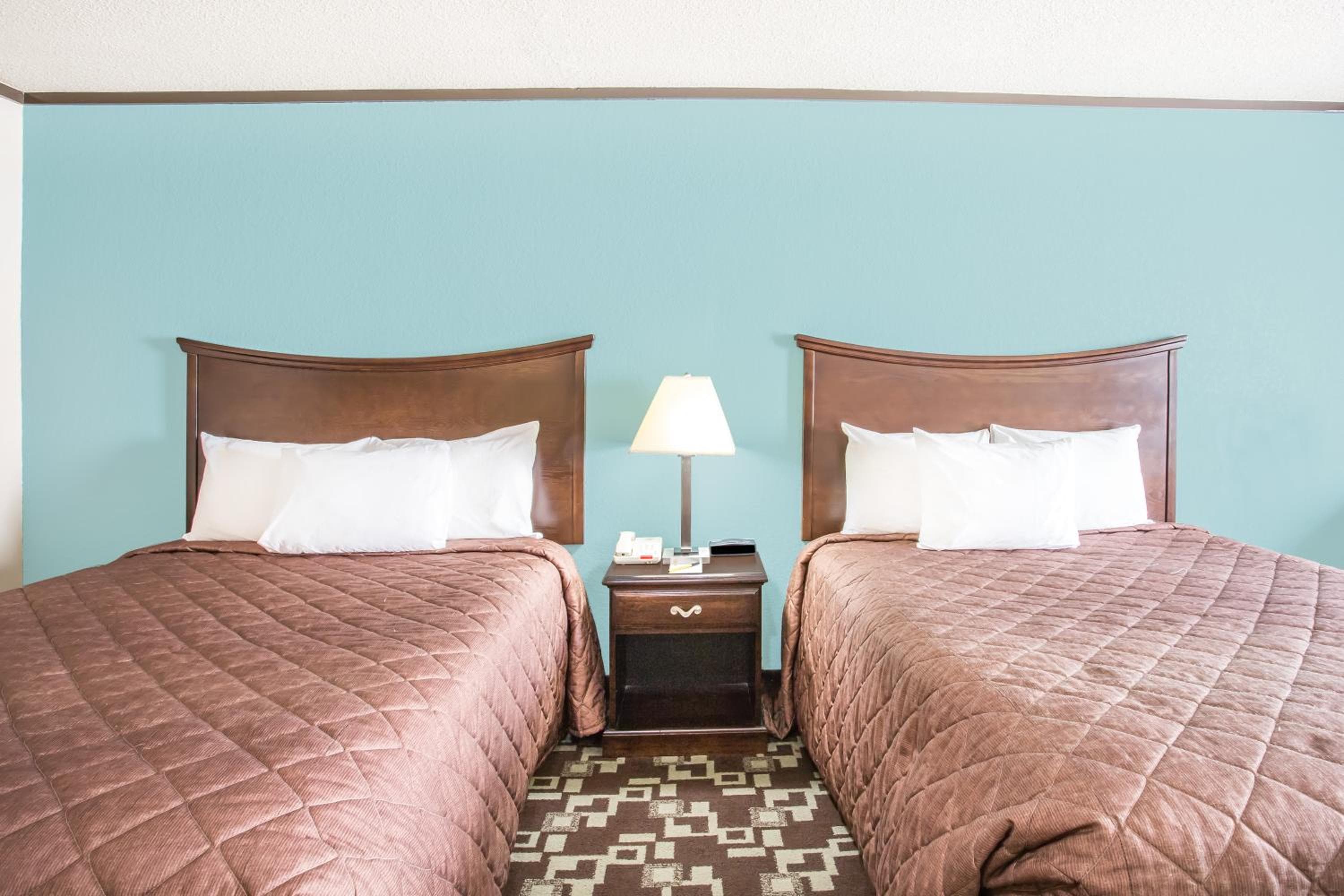 Spark by Hilton Daleville Roanoke North