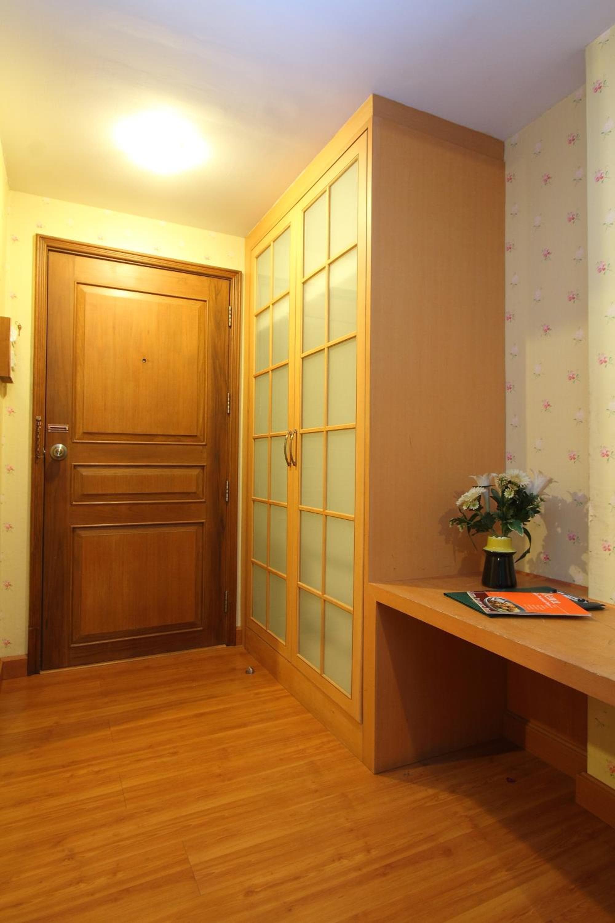 Silom Avenue Inn