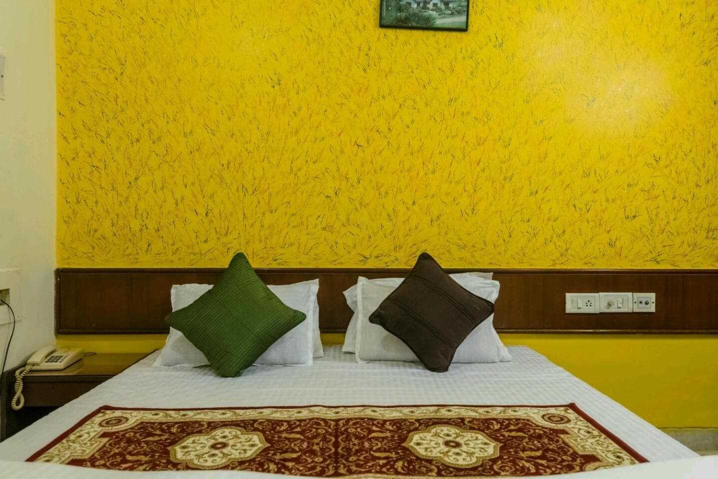 Hotel Mogul Palace - Near Masjid Bunder Mumbai