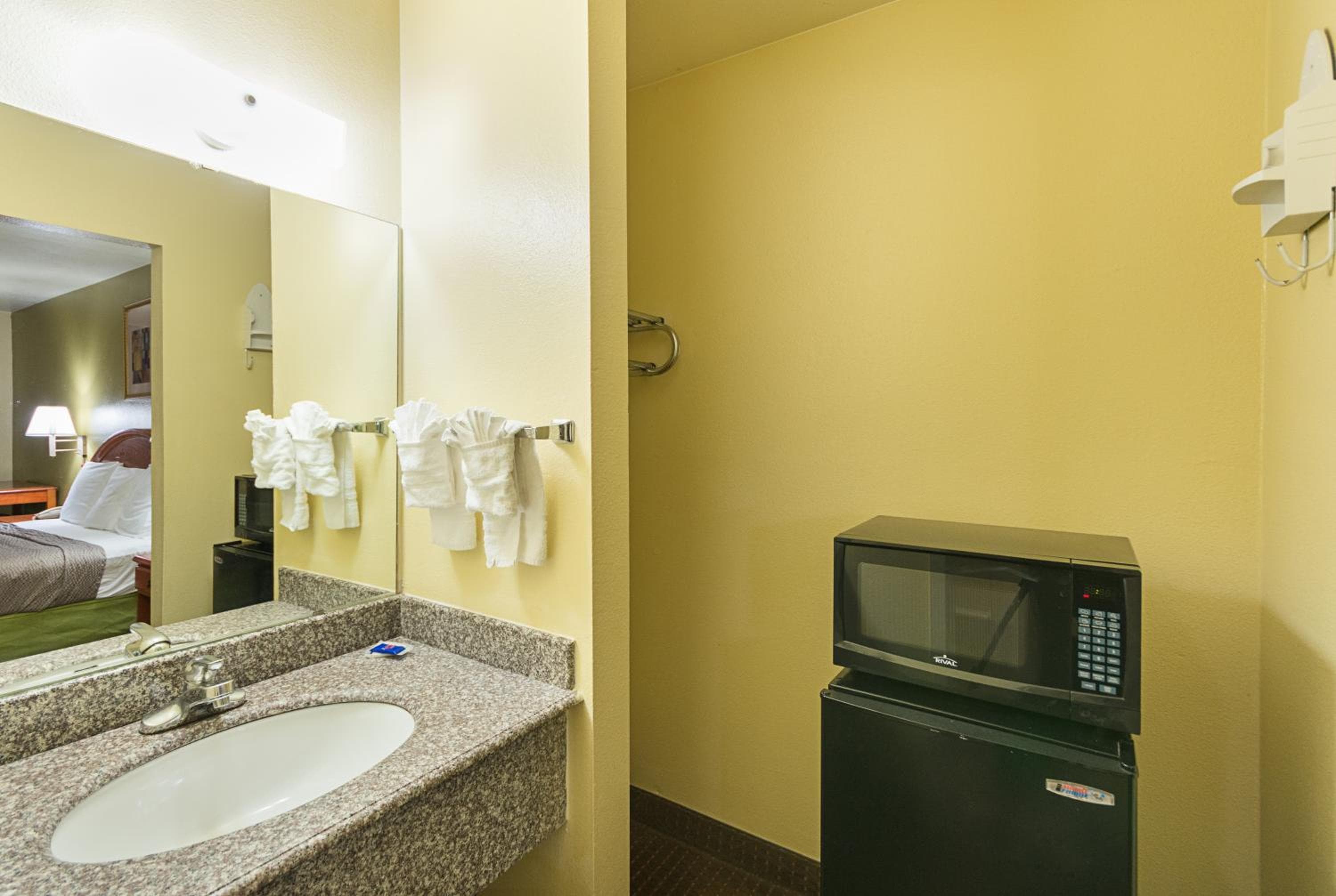 Motel 6-Livingston, TX