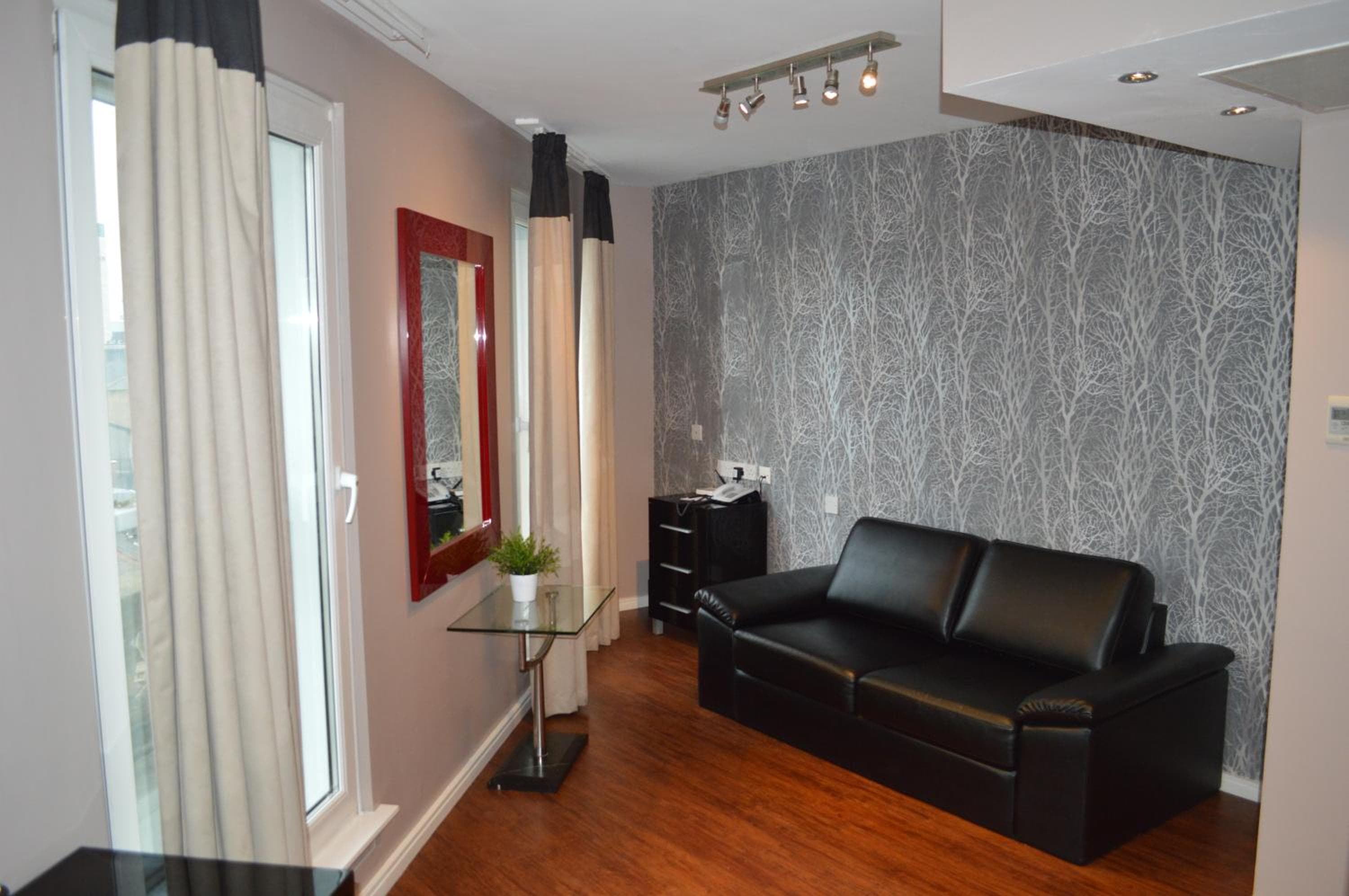 Royal Hotel Cardiff by Belvilla