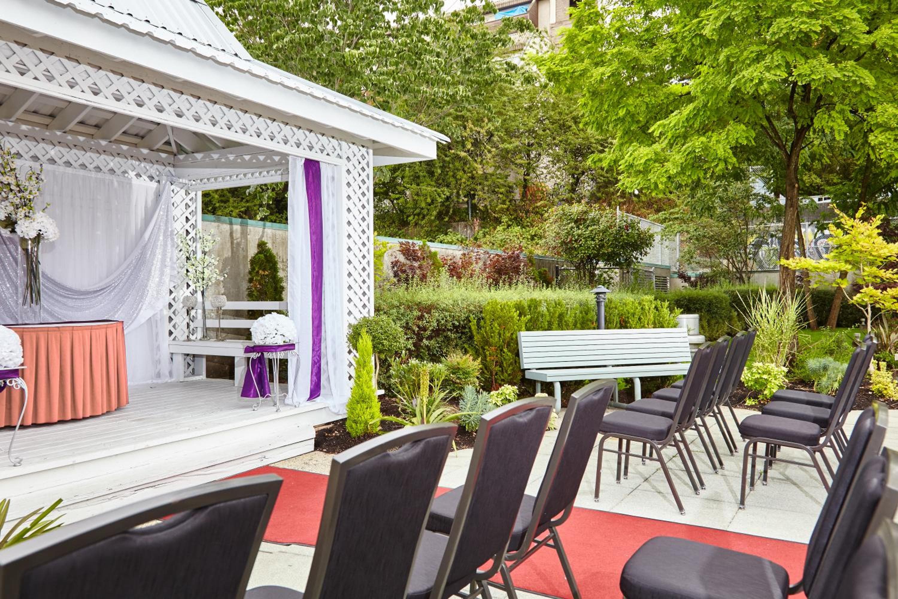 Executive Plaza Hotel & Conference Centre, Metro Vancouver