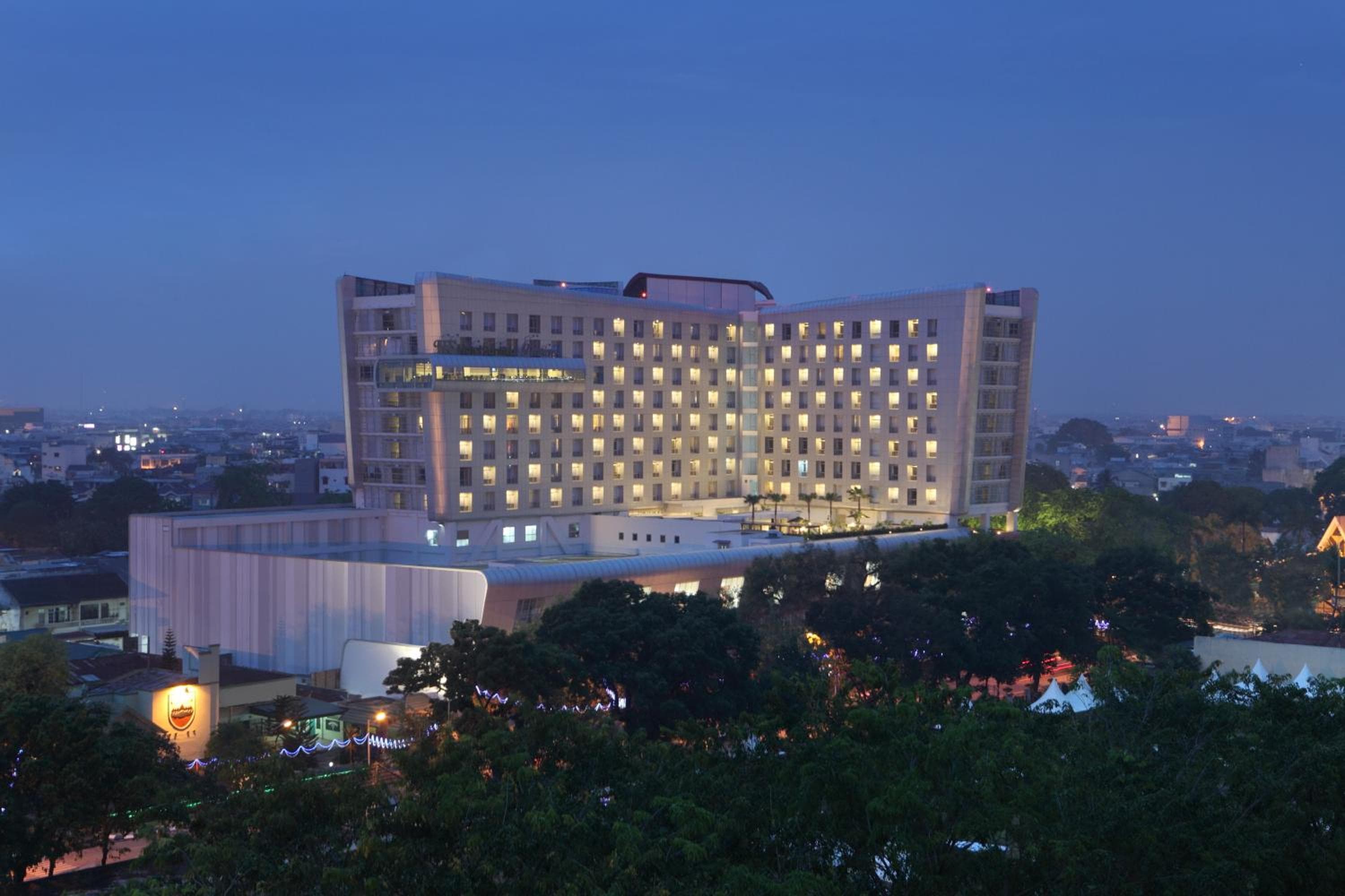 Santika Premiere Dyandra Hotel & Convention - Medan