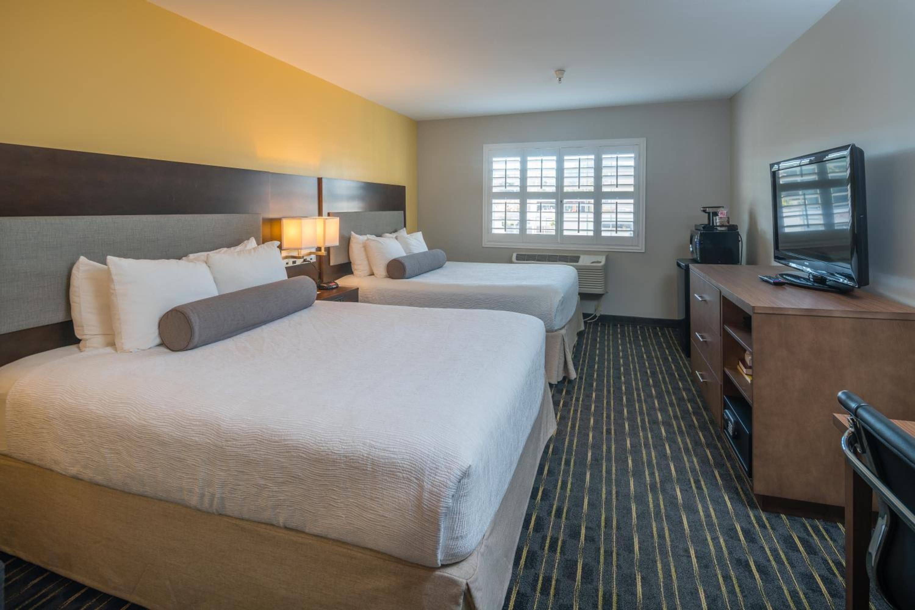 Hotel Aura SFO Airport FREE SHUTTLE