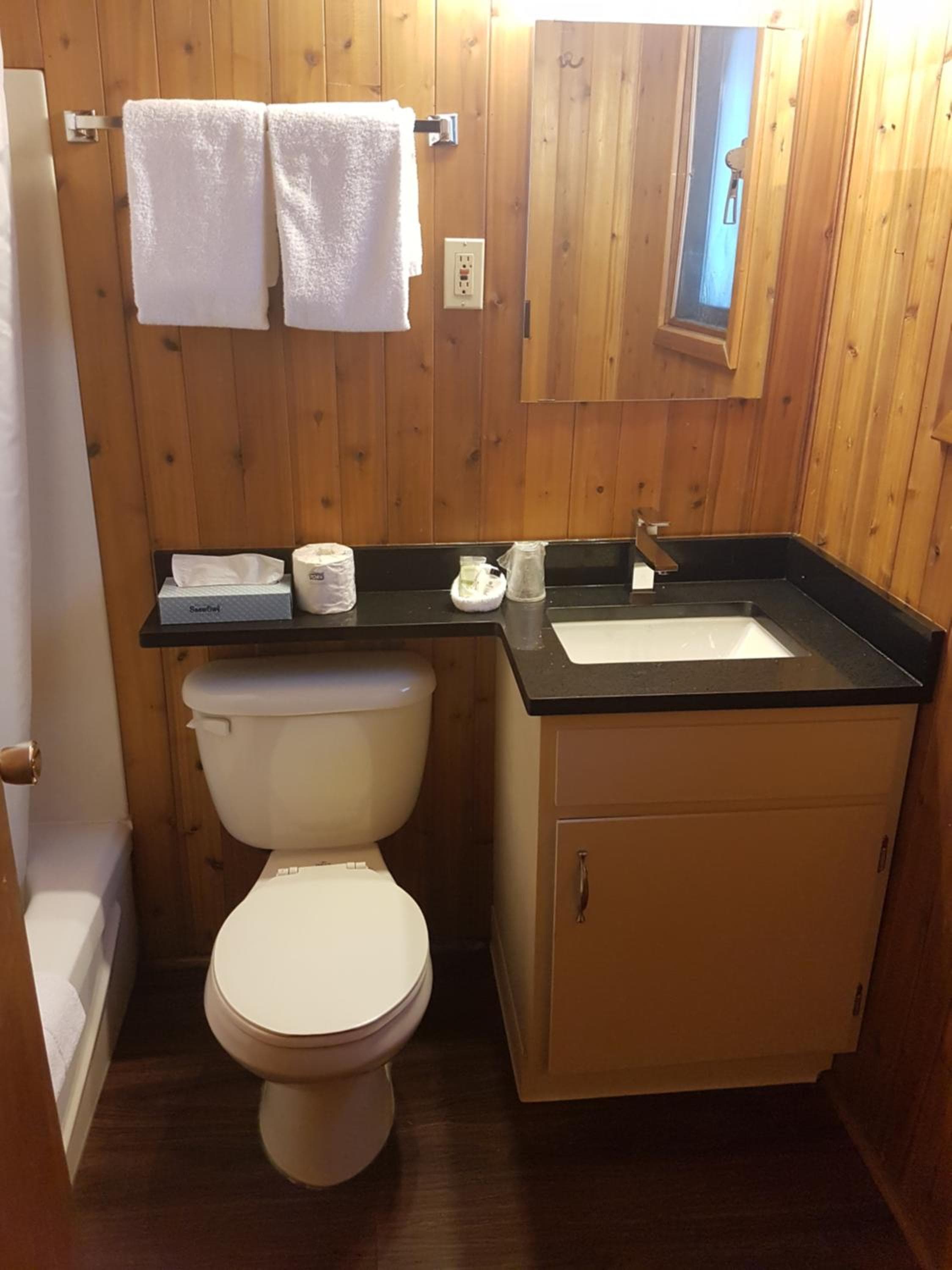 Rundle Mountain Lodge