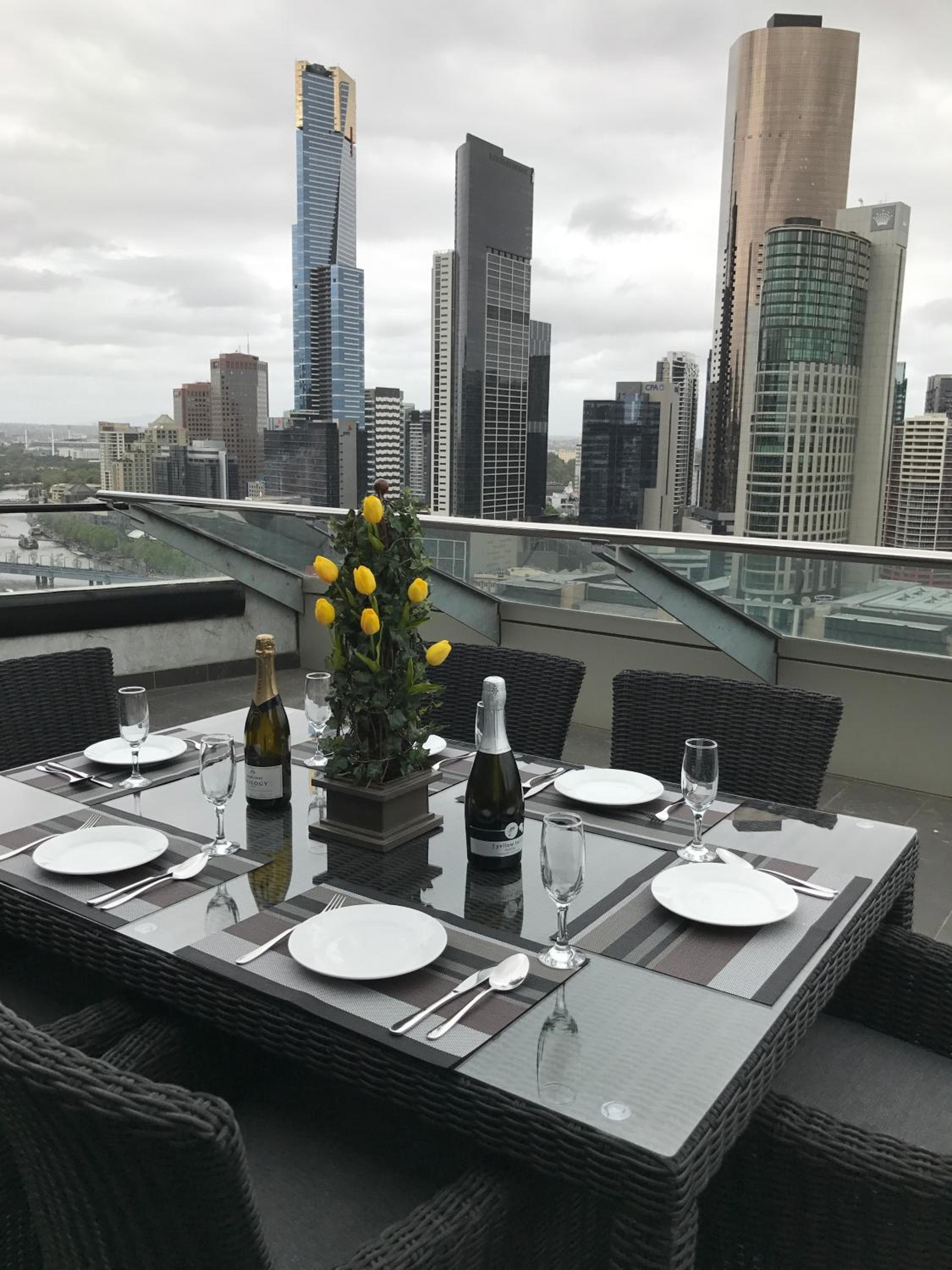 Aura on Flinders Serviced Apartments