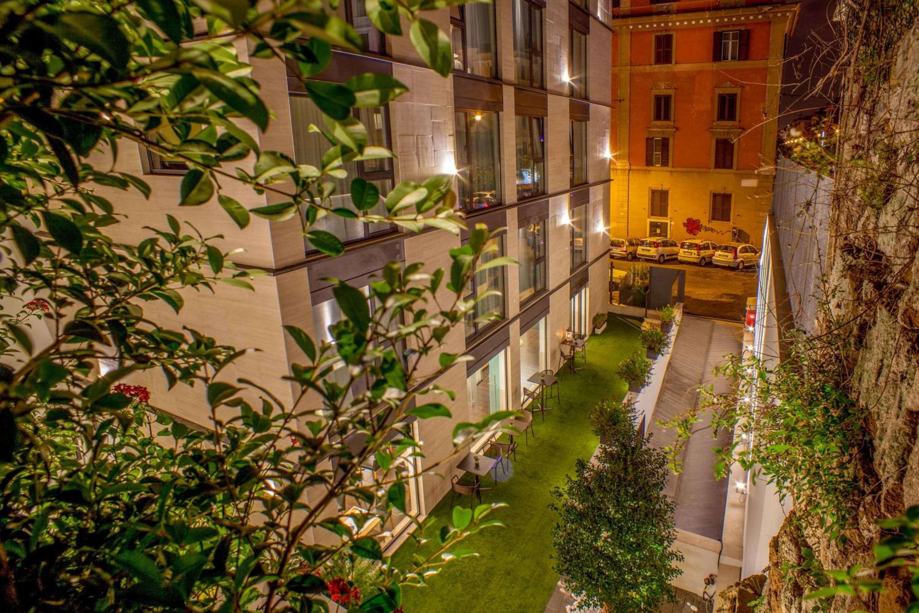 The Spring House Hotel Rome Vatican, Tapestry Collection Hilton