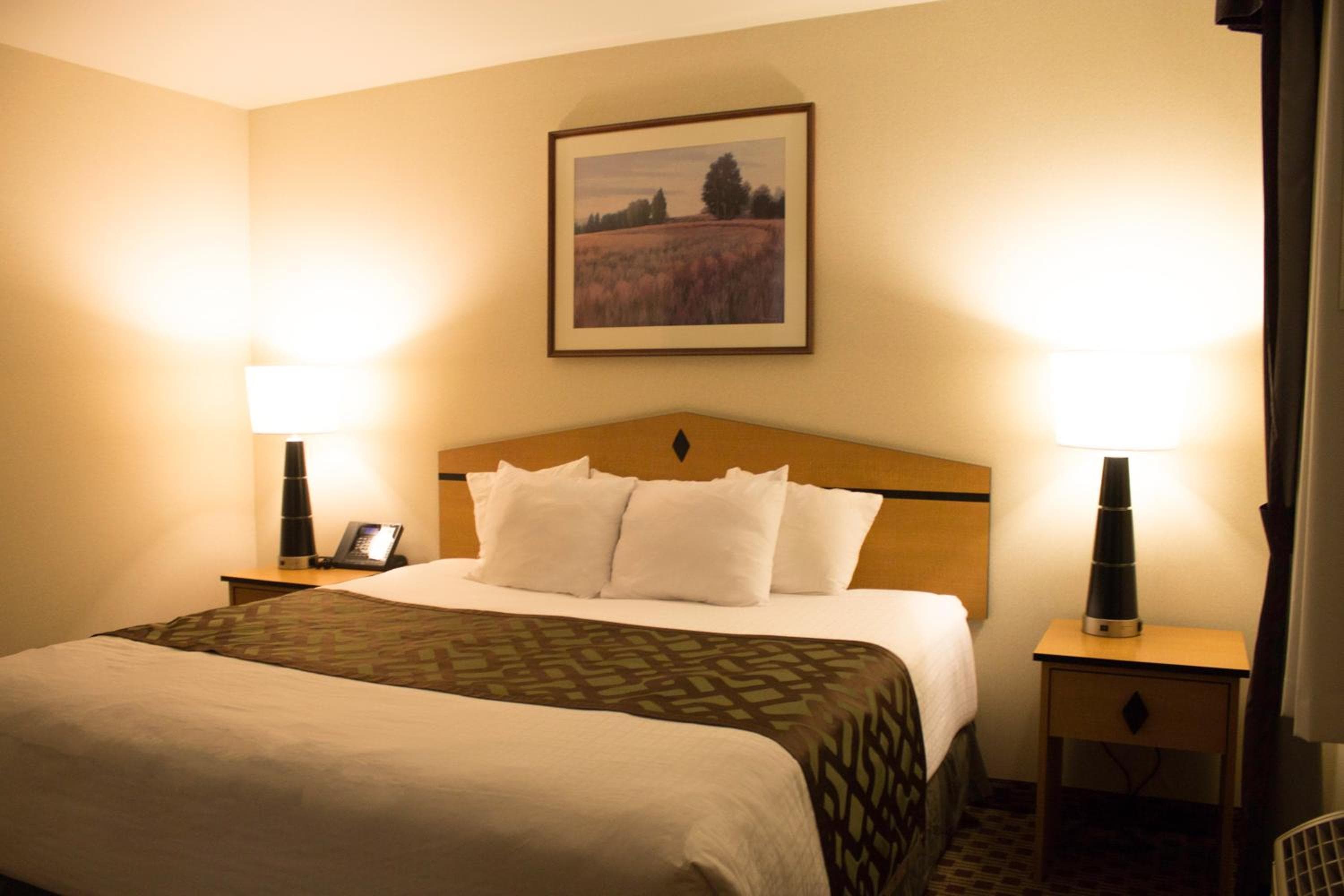 Crystal Inn Hotel & Suites - Great Falls