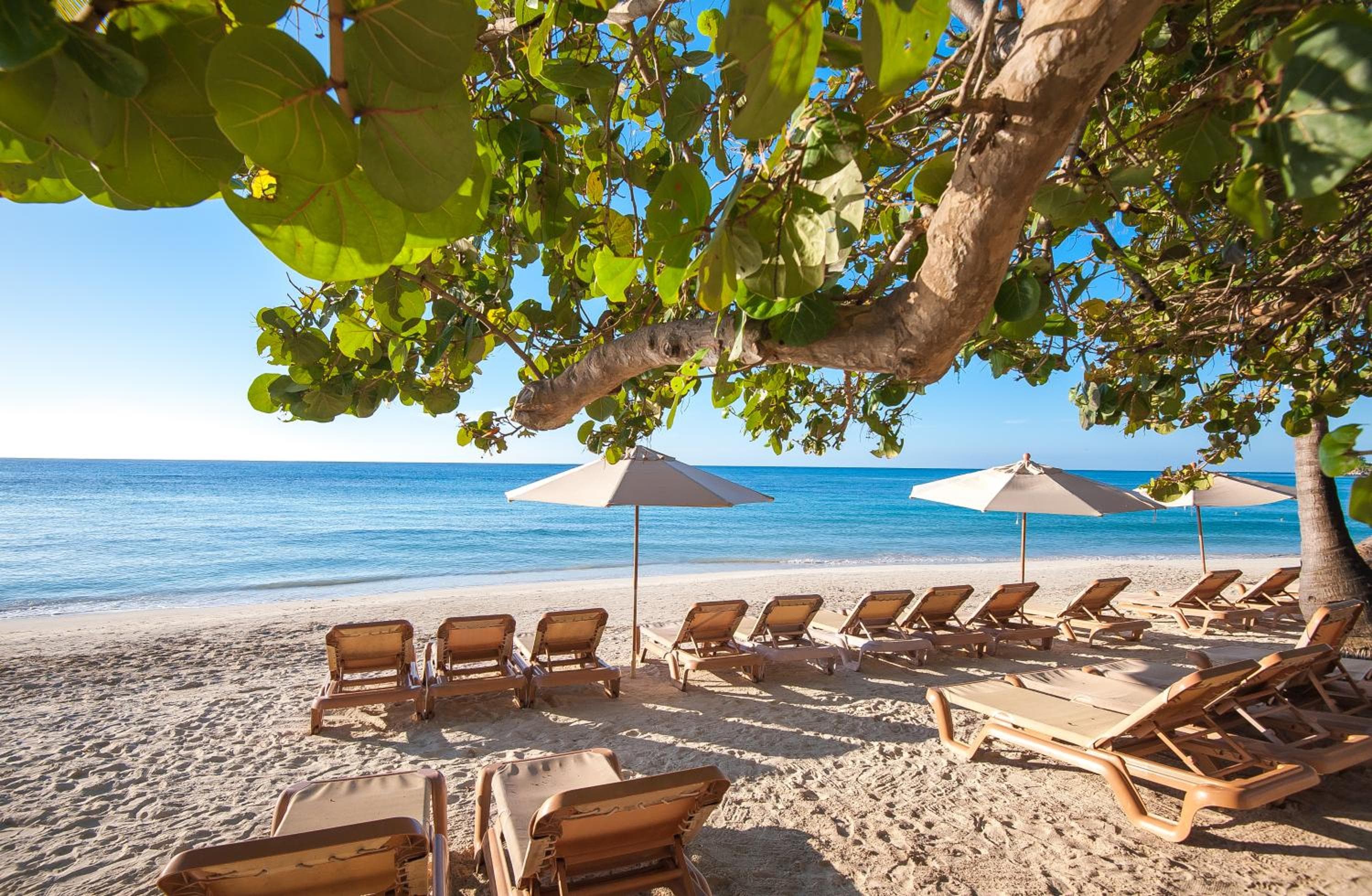 Infinity Bay Spa & Beach Resort