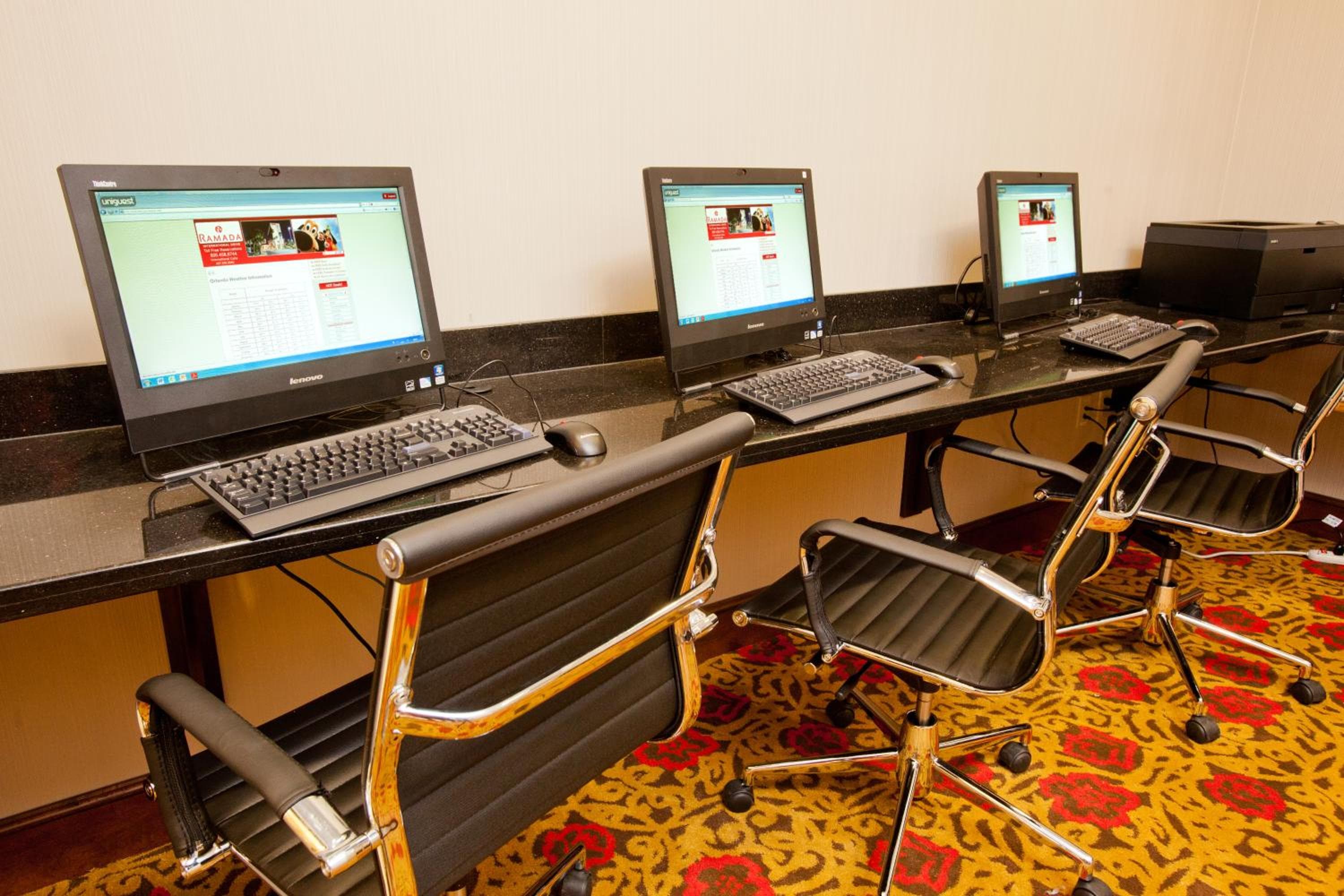 Ramada Plaza by Wyndham Orlando Resort & Suites Intl Drive - Newly Renovated!