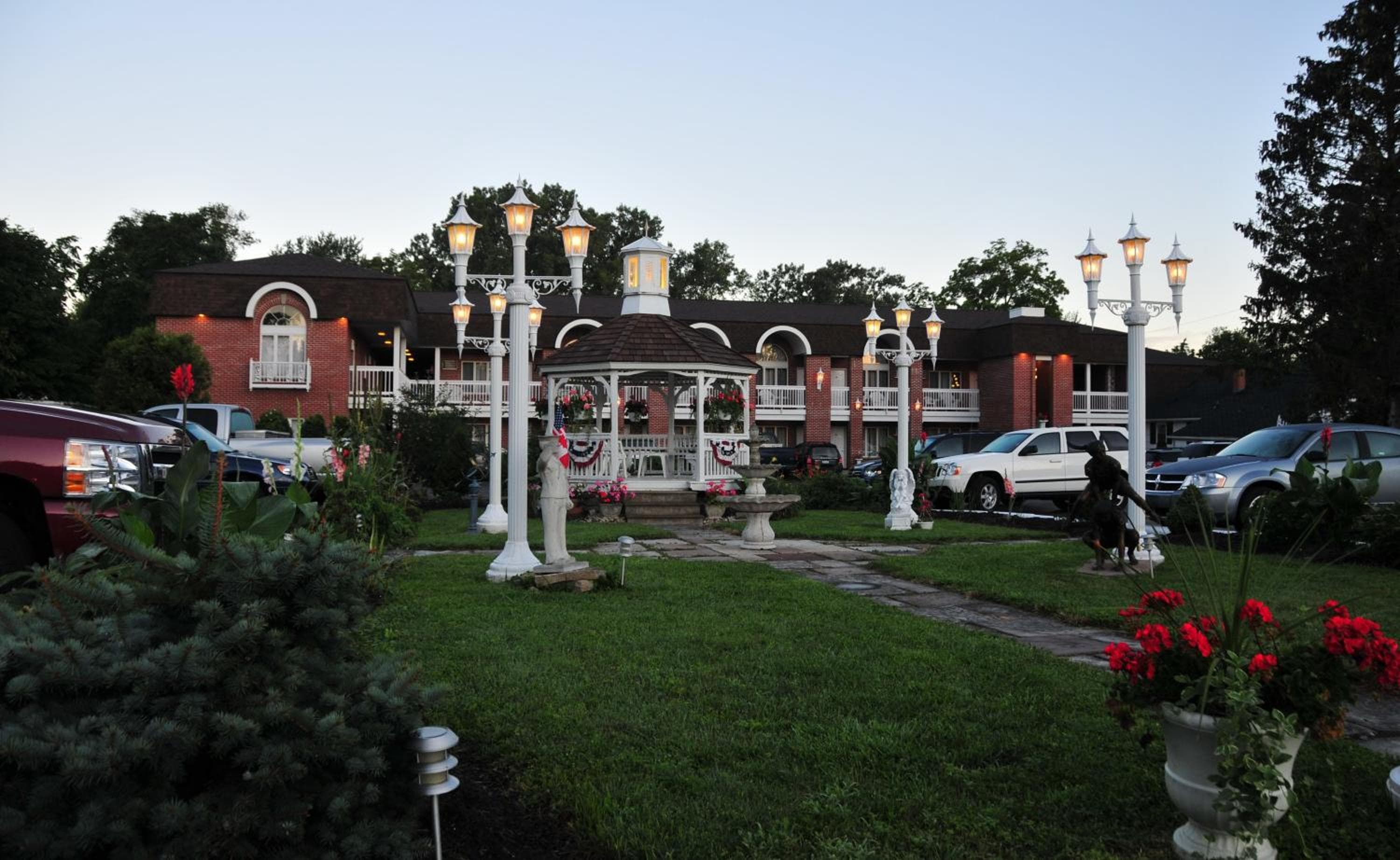 Lockport Inn and Suites