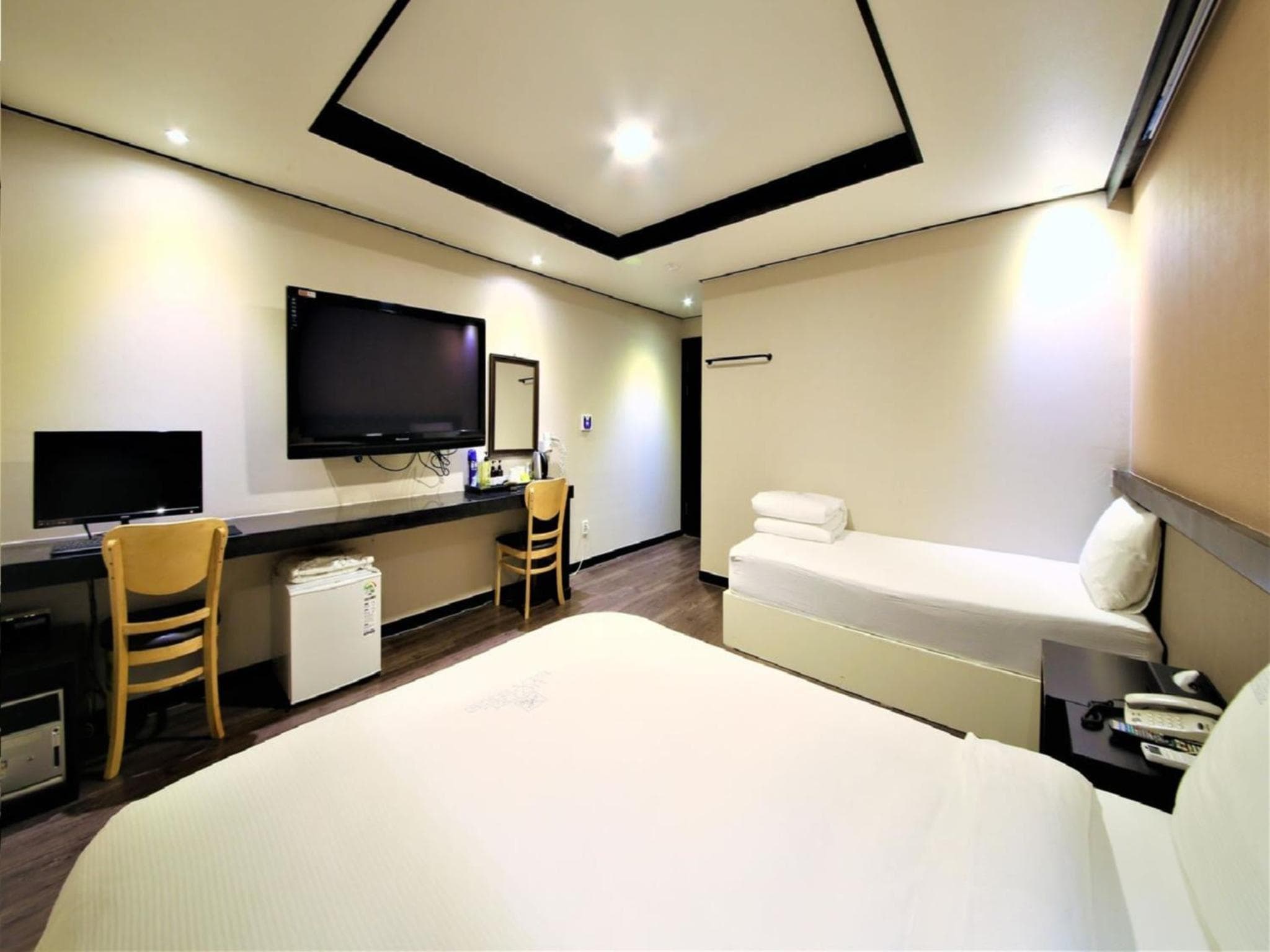 Elysee Hotel