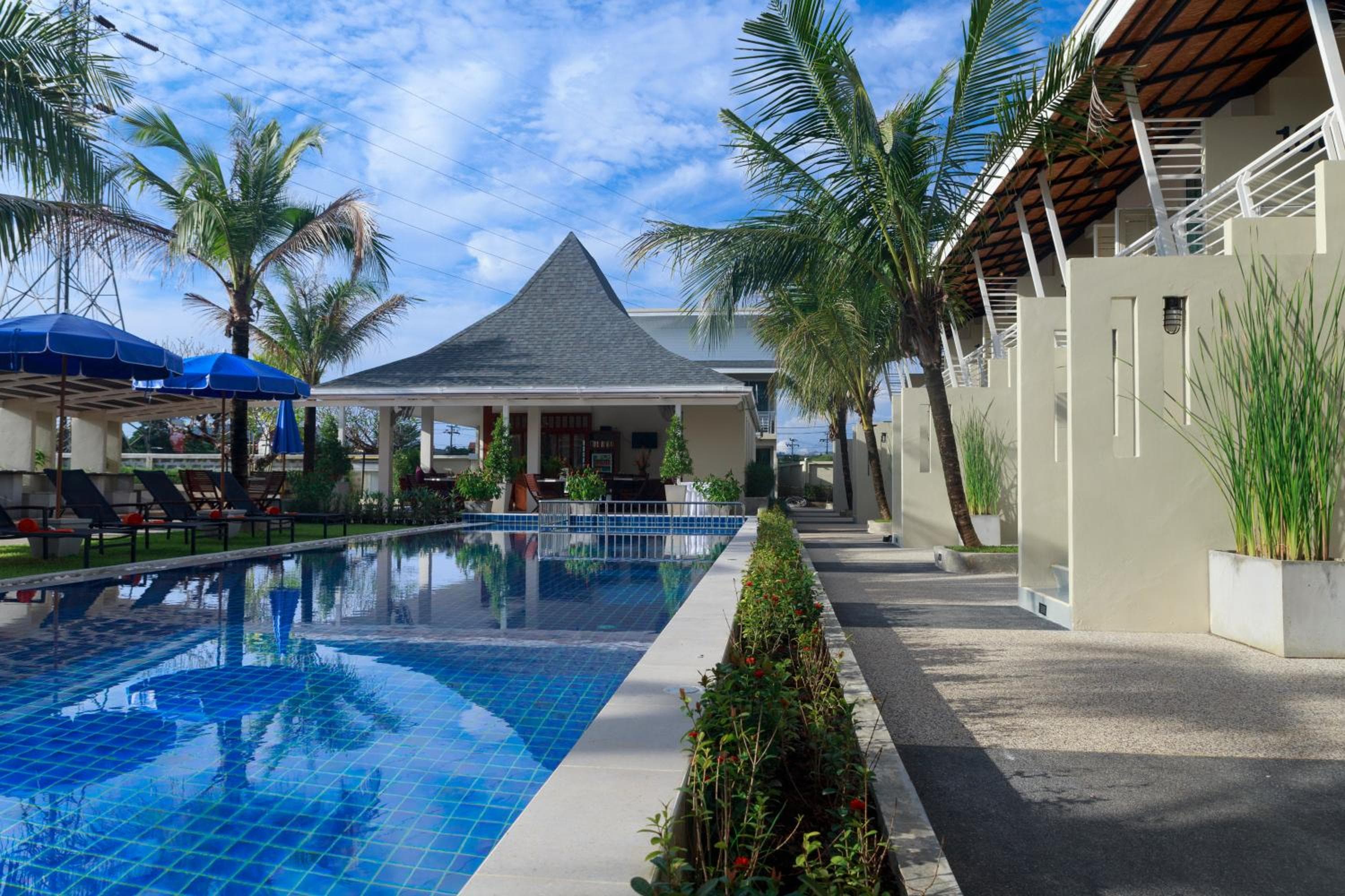 Impress Resort, Phuket - Free scheduled shuttle to Bang Tao Beach