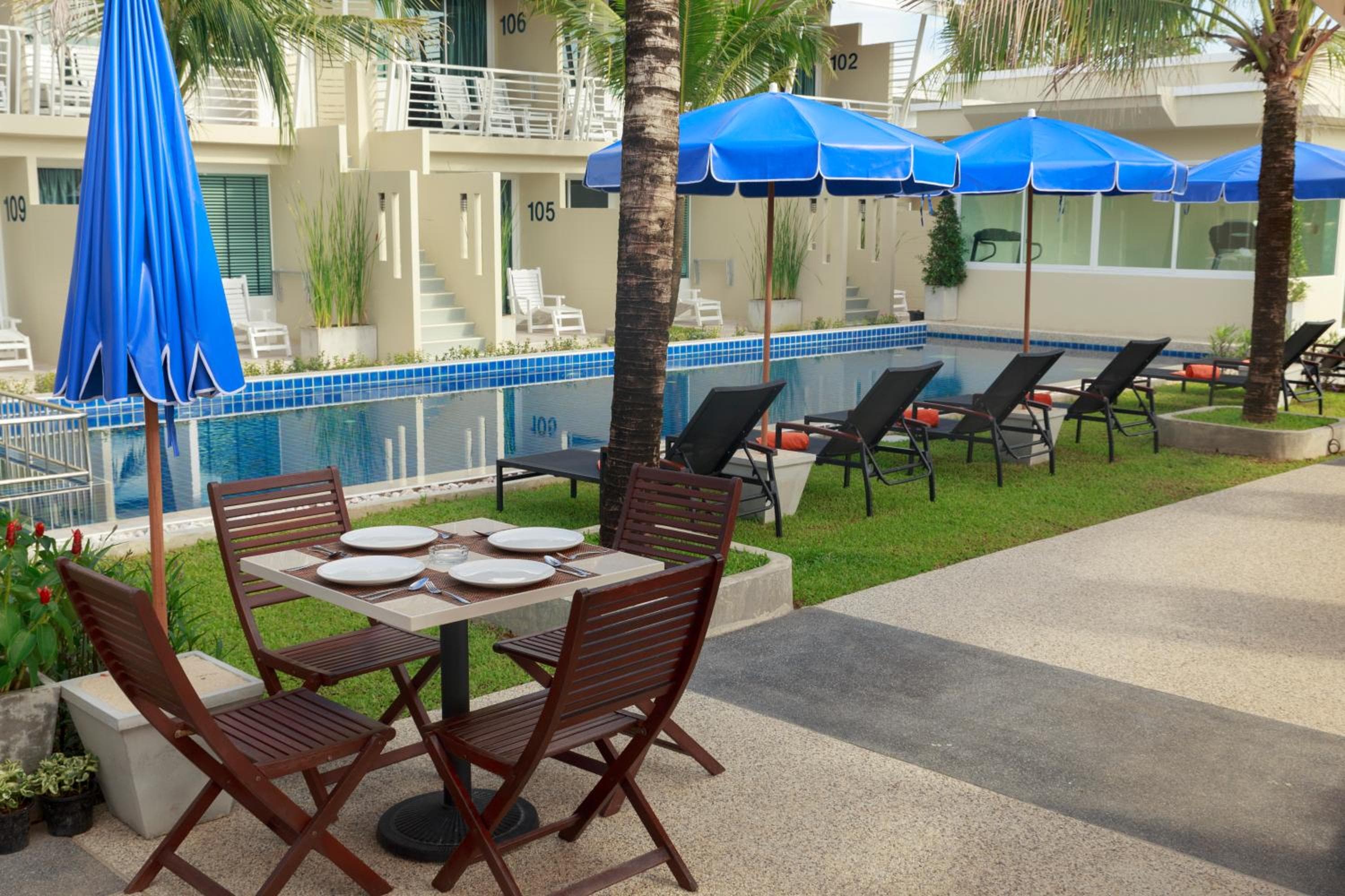 Impress Resort, Phuket - Free scheduled shuttle to Bang Tao Beach