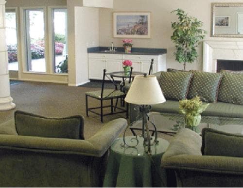 Coral Reef Inn & Condo Suites
