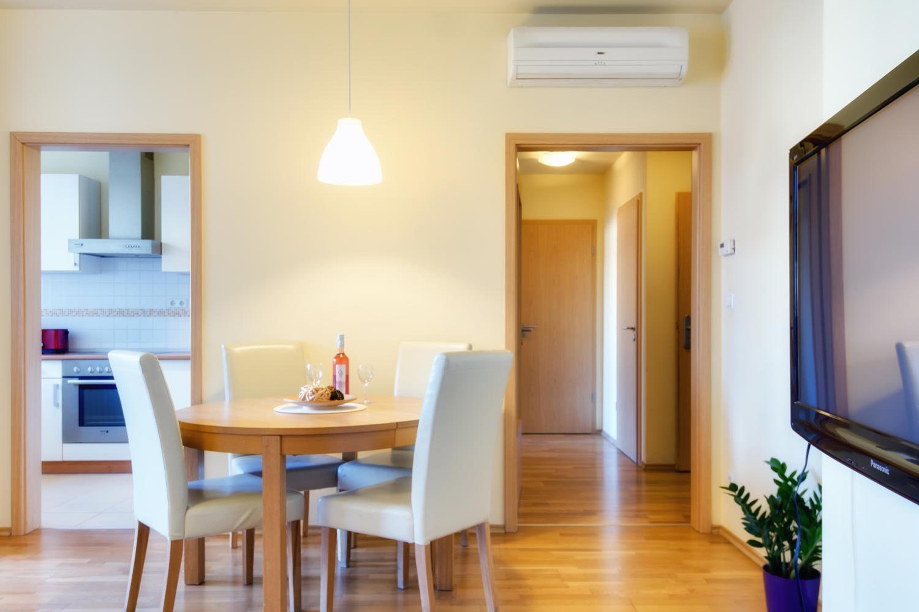 Trendy Deluxe Apartments