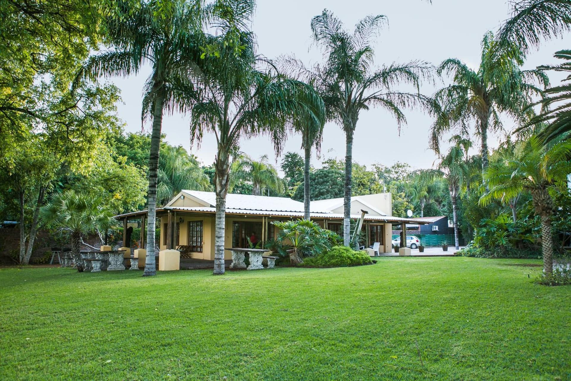 Riverbank Lodge
